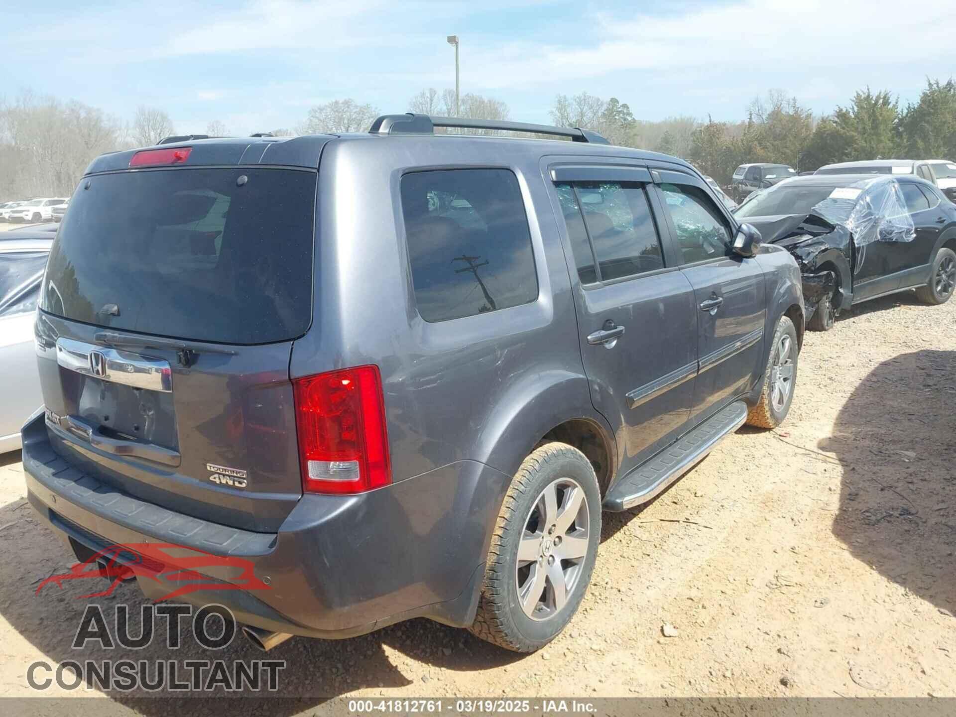 HONDA PILOT 2015 - 5FNYF4H9XFB037384