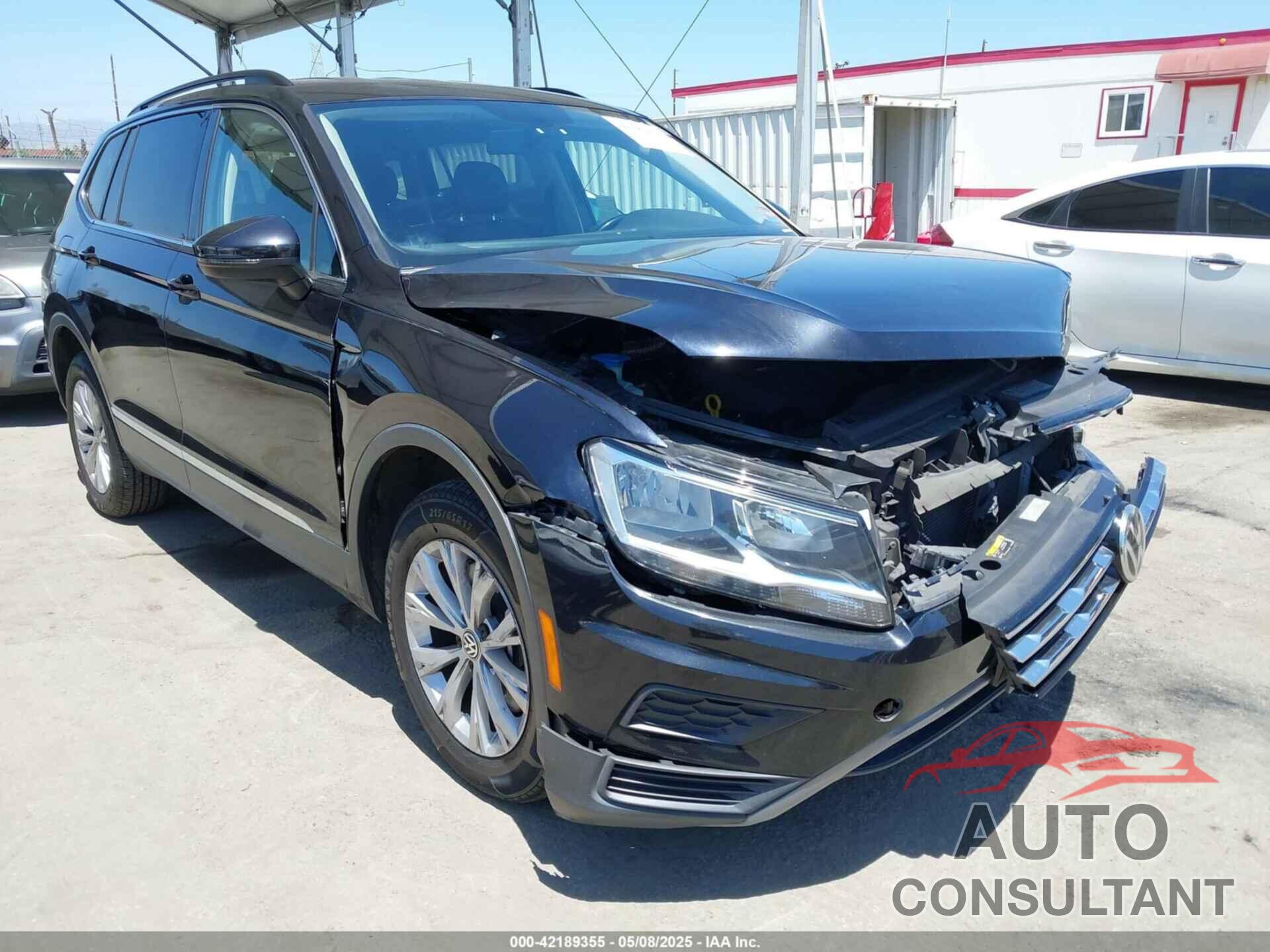 VOLKSWAGEN TIGUAN 2018 - 3VV3B7AX3JM210300