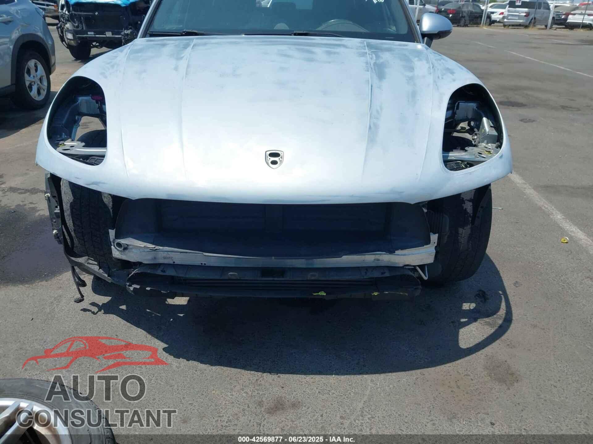 PORSCHE MACAN 2017 - WP1AA2A53HLB03820