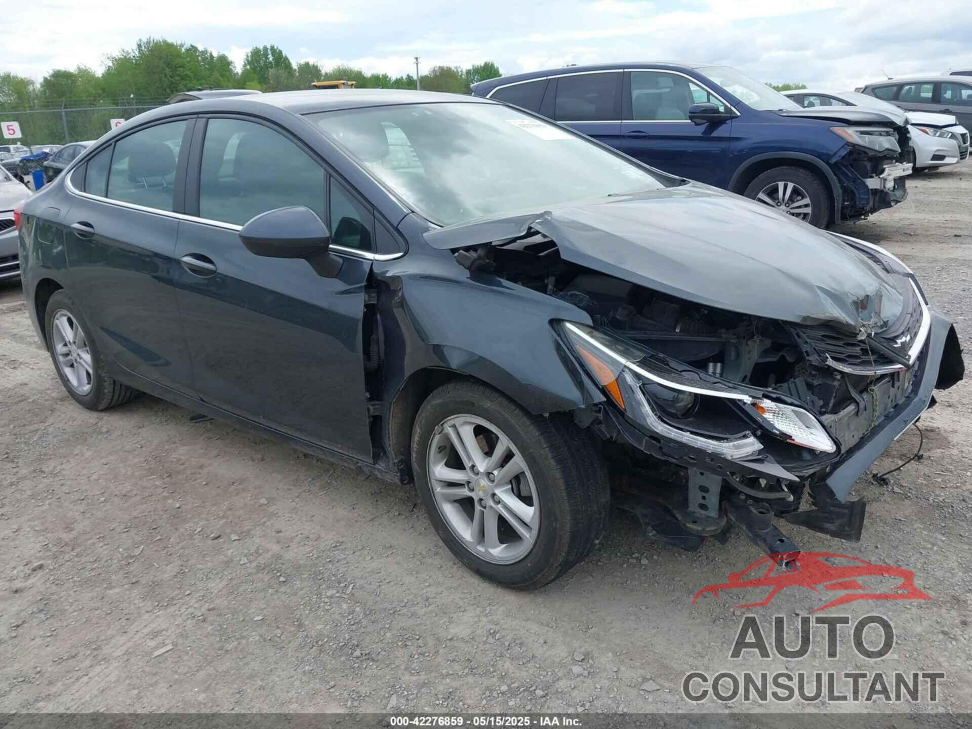 CHEVROLET CRUZE 2018 - 1G1BE5SM1J7226878