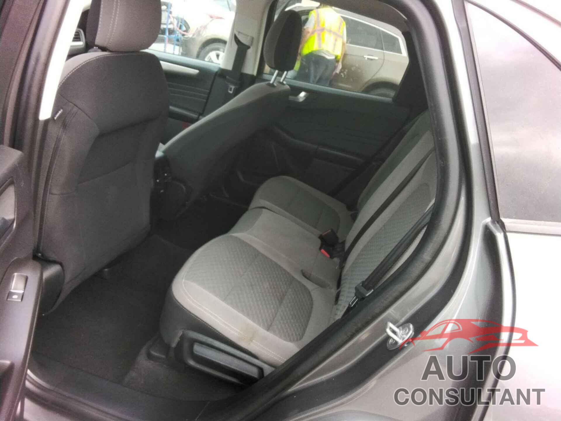 FORD ESCAPE 2021 - 1FMCU0BZ3MUA52505