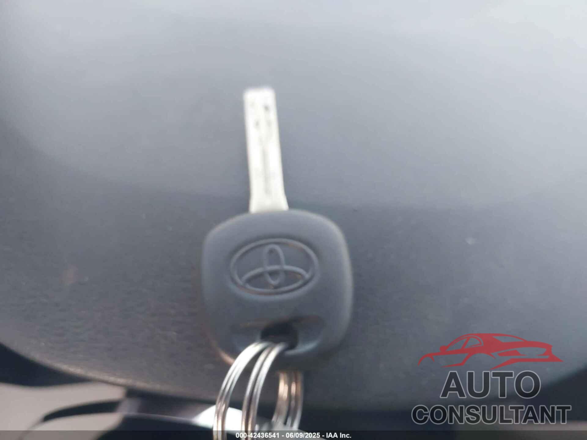 TOYOTA COROLLA 2016 - 5YFBURHE8GP501235