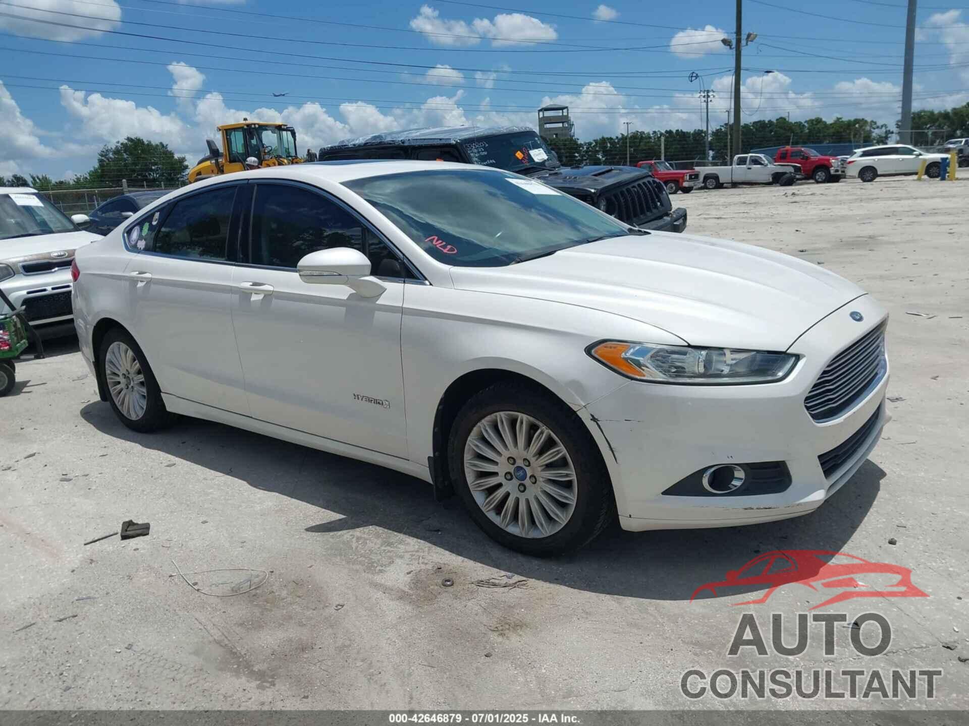FORD FUSION HYBRID 2013 - 3FA6P0LU8DR161132