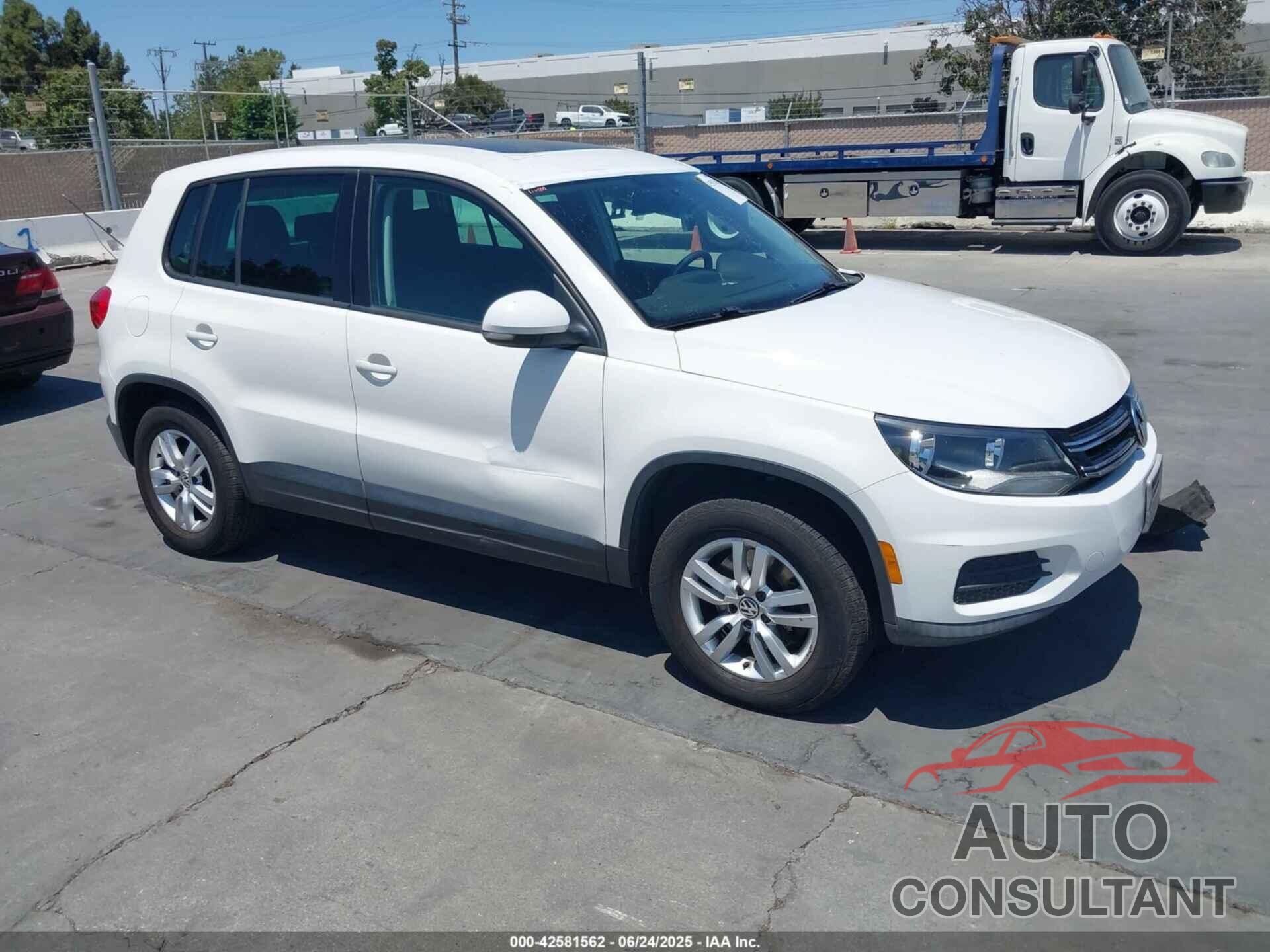 VOLKSWAGEN TIGUAN 2012 - WVGAV7AX4CW603198