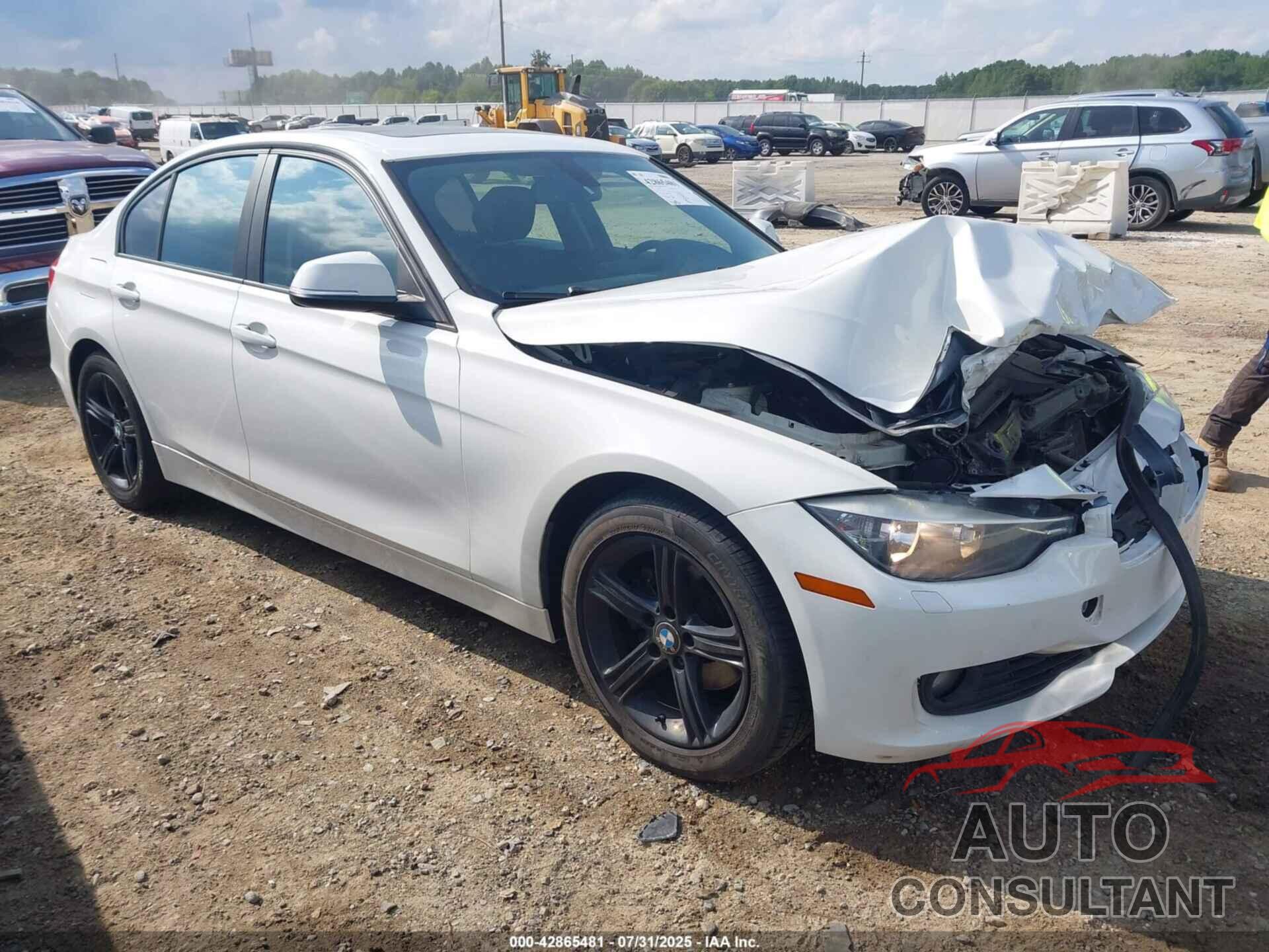 BMW 328I 2013 - WBA3B3G50DNR80555