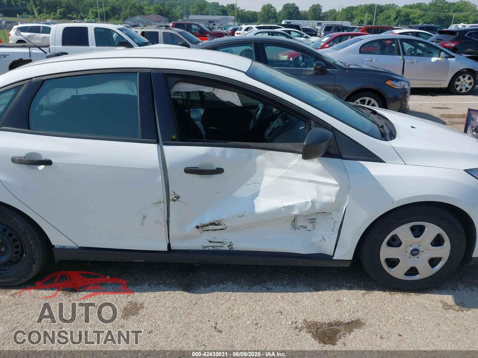 FORD FOCUS 2017 - 1FADP3E25HL299512