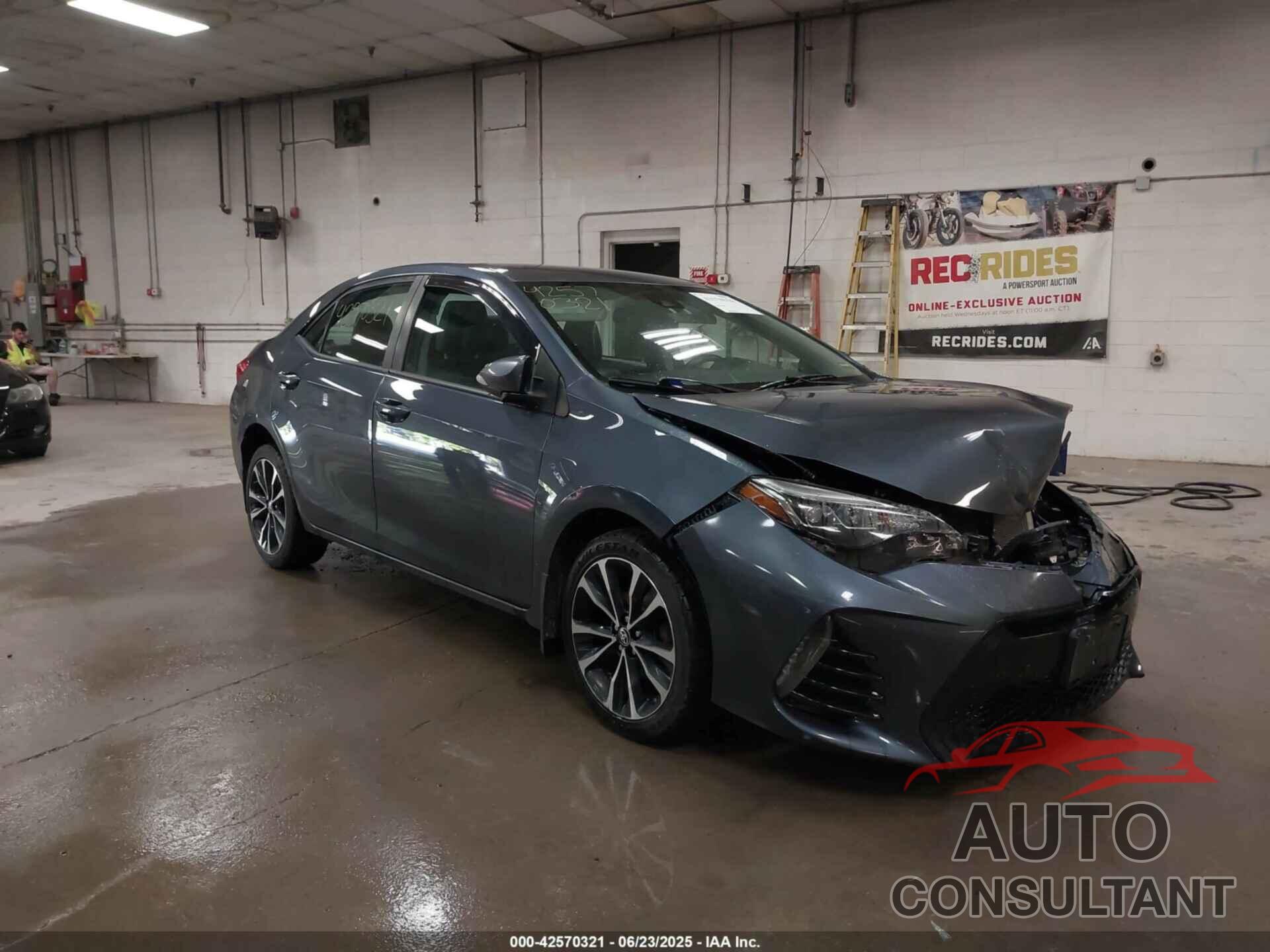 TOYOTA COROLLA 2018 - 2T1BURHE8JC042439
