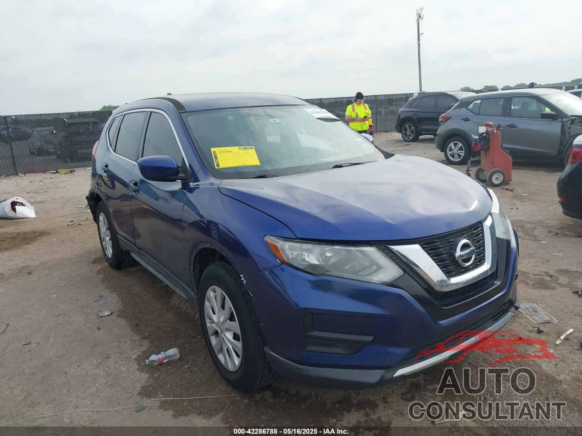 NISSAN ROGUE 2017 - JN8AT2MTXHW131820
