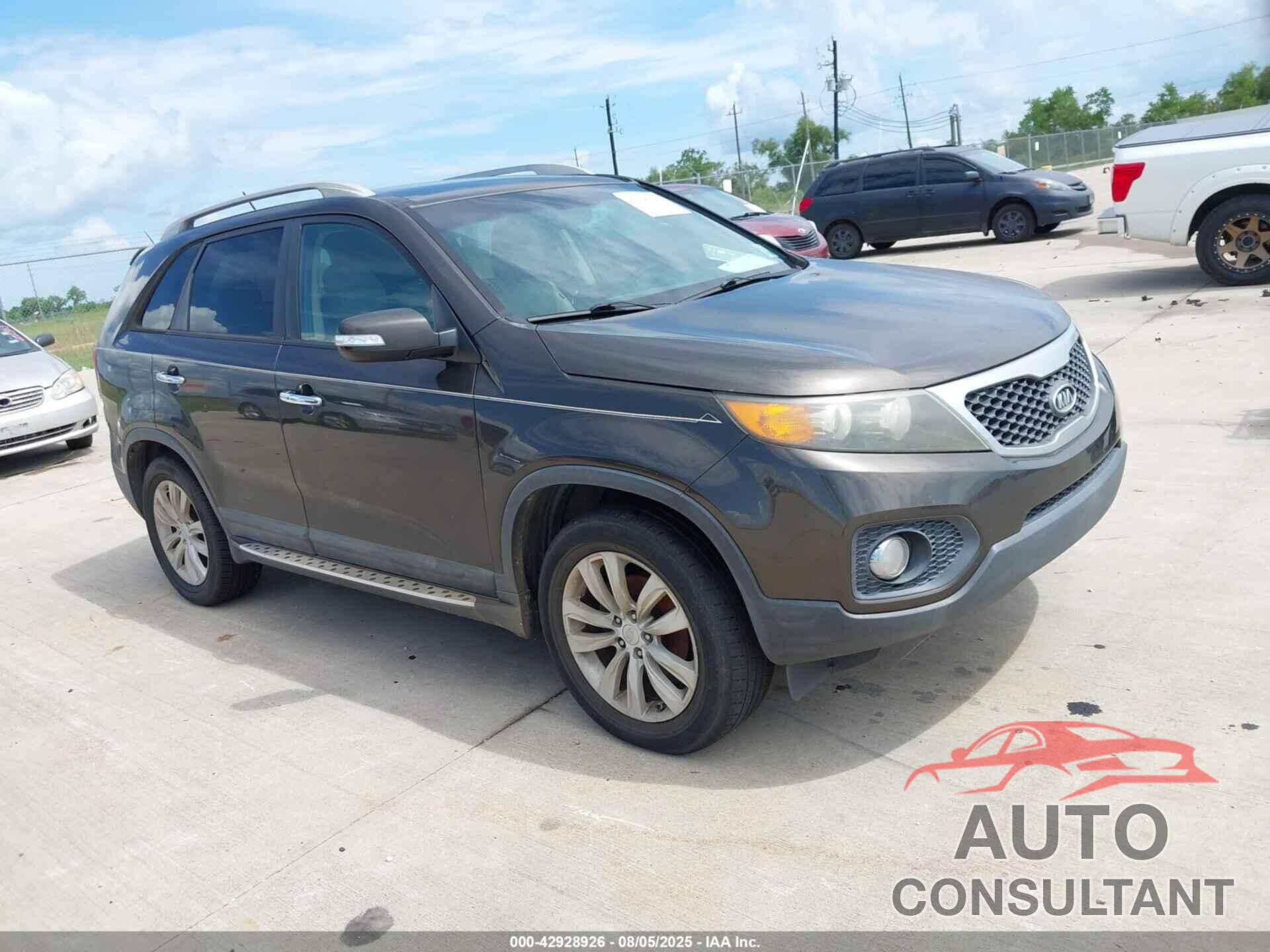 KIA SORENTO 2011 - 5XYKU4A20BG158243