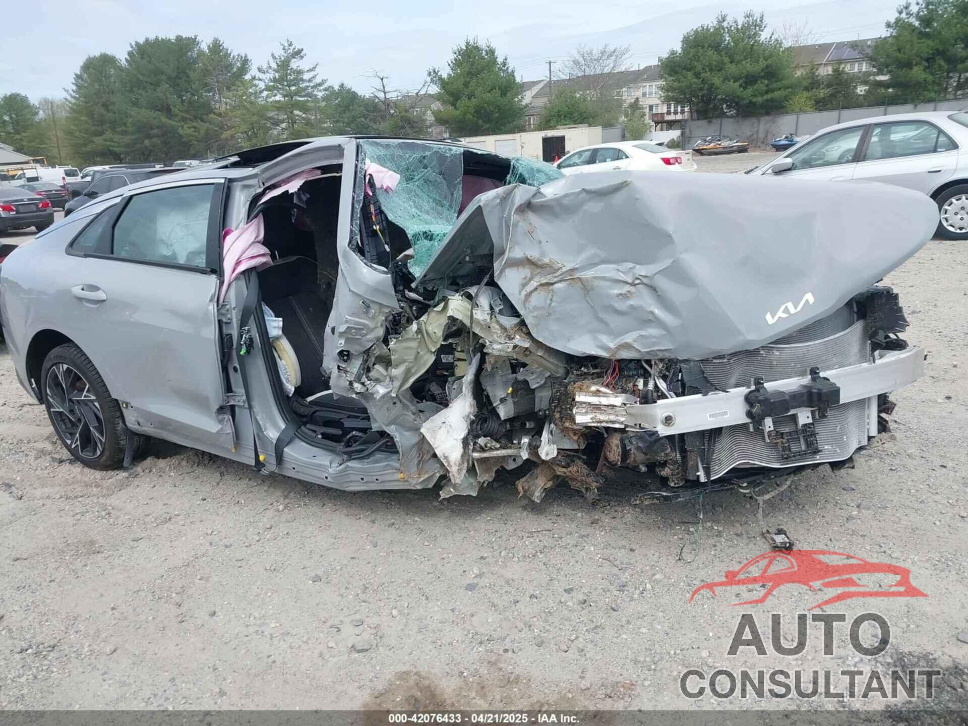 KIA K5 2025 - KNAG64J72S5350183