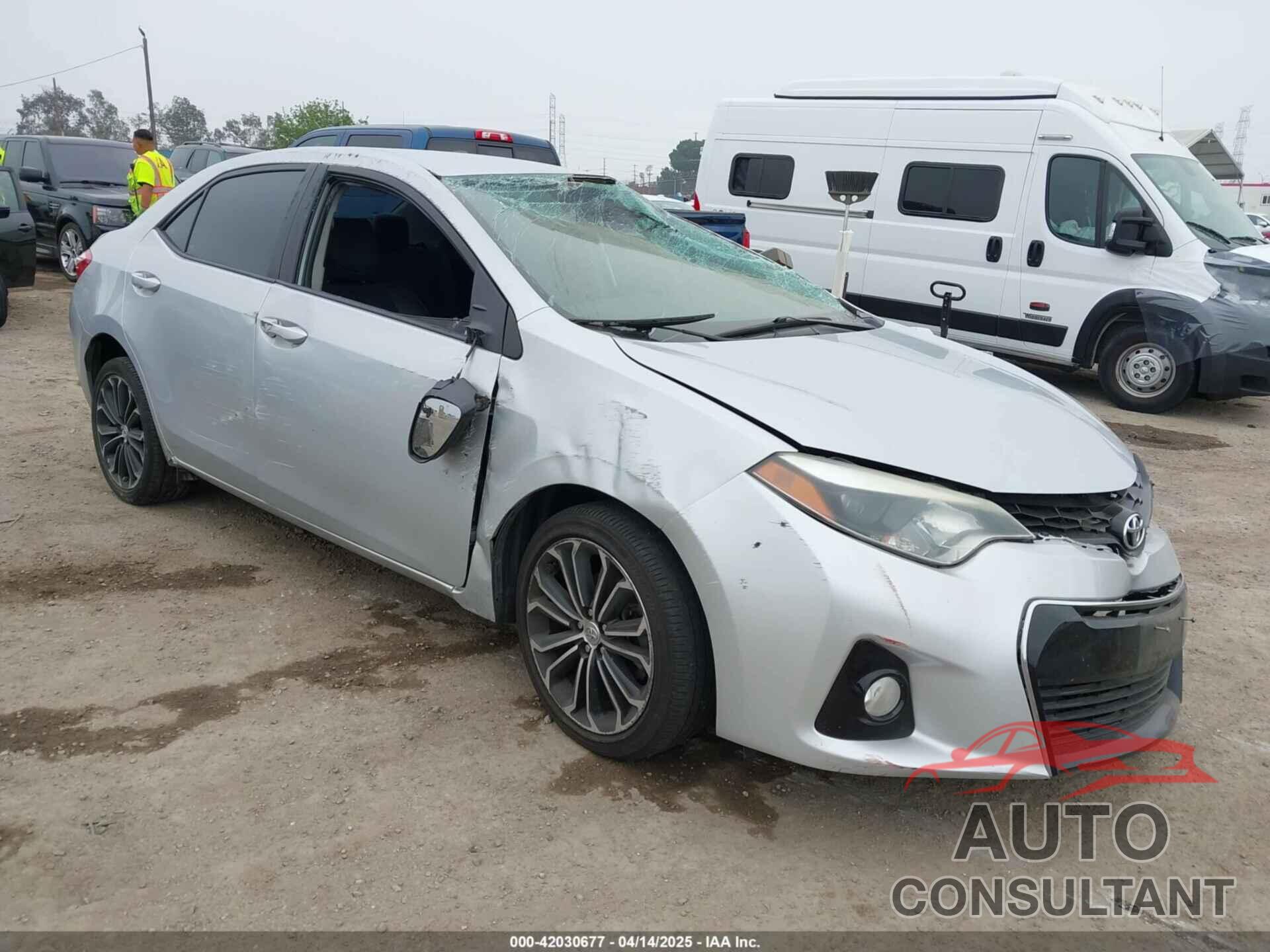 TOYOTA COROLLA 2015 - 5YFBURHE5FP178518