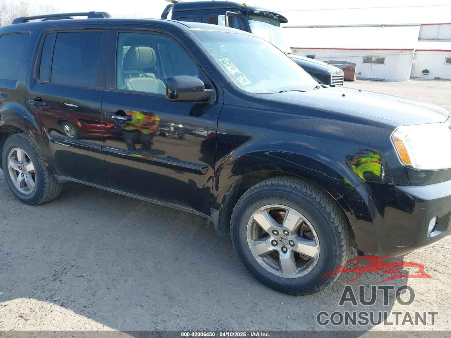 HONDA PILOT 2009 - 5FNYF48529B035128