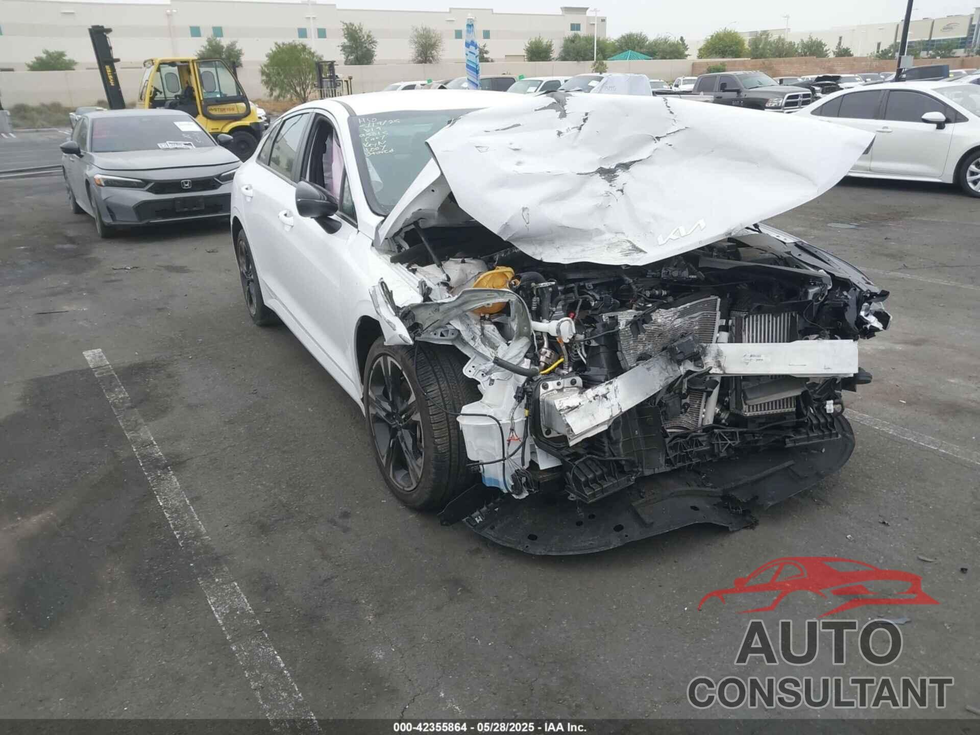 KIA K5 2024 - 5XXG64J25RG241780