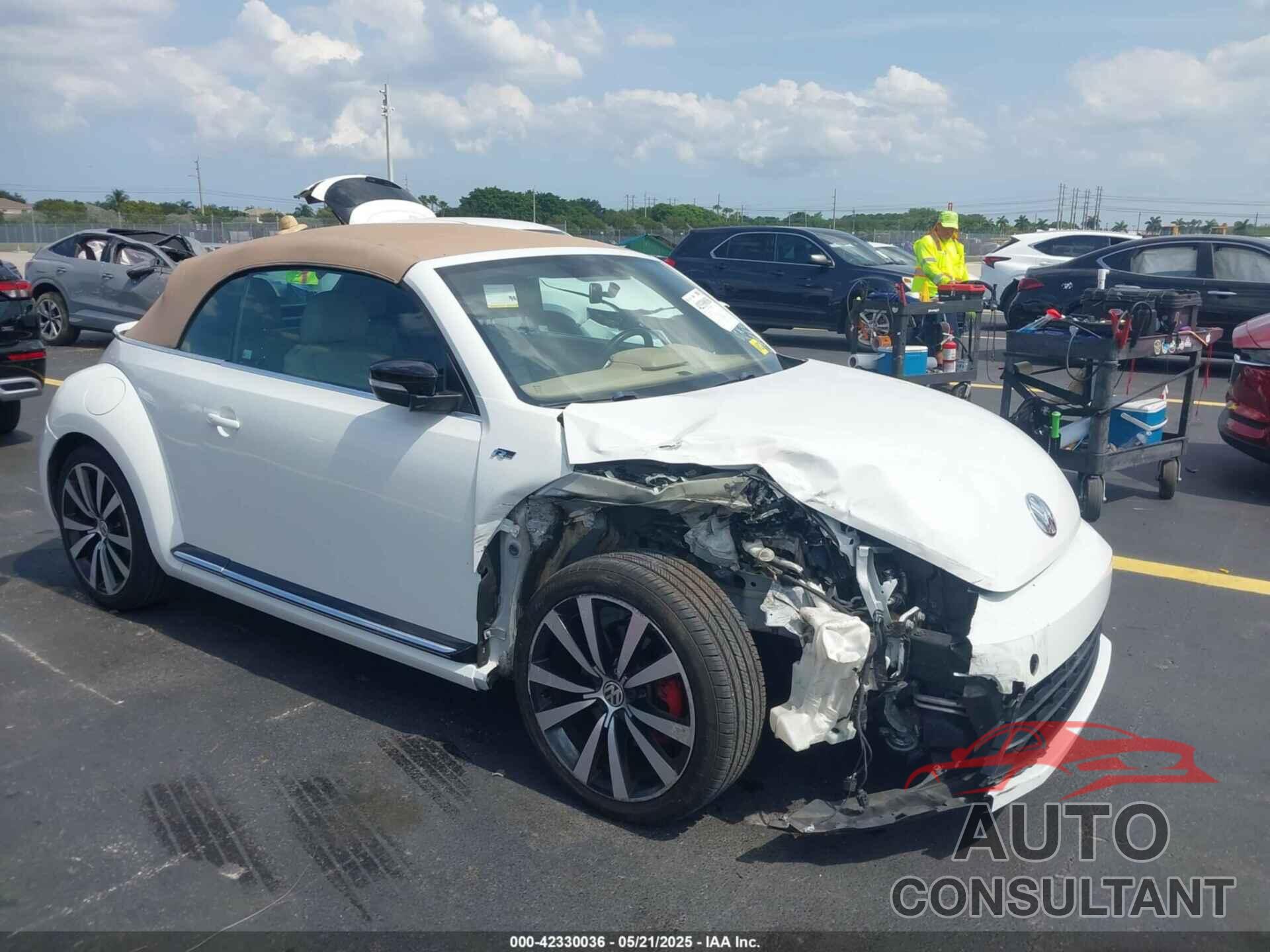 VOLKSWAGEN BEETLE 2015 - 3VW7T7AT9FM818482