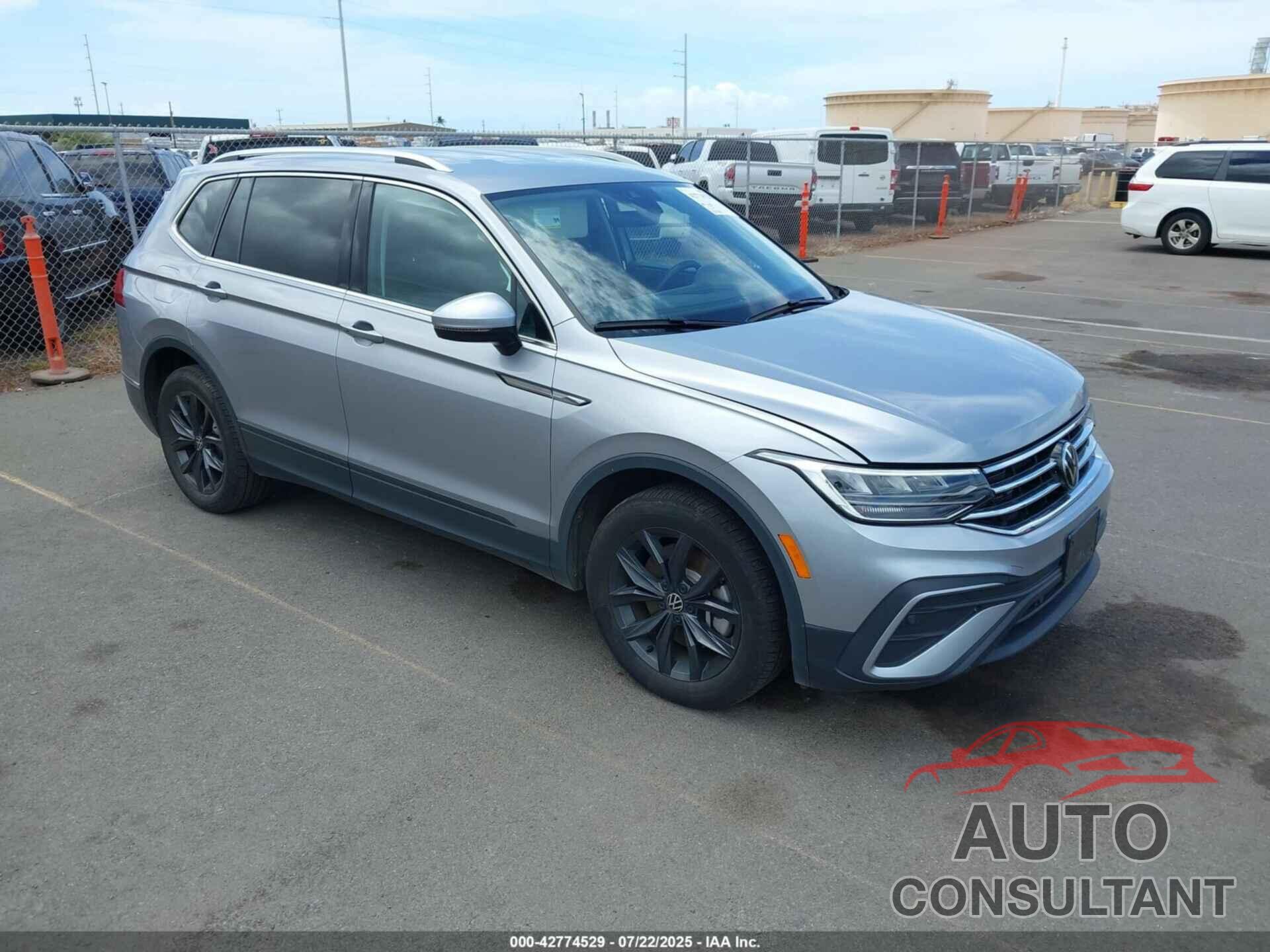 VOLKSWAGEN TIGUAN 2024 - 3VV3B7AX3RM049944