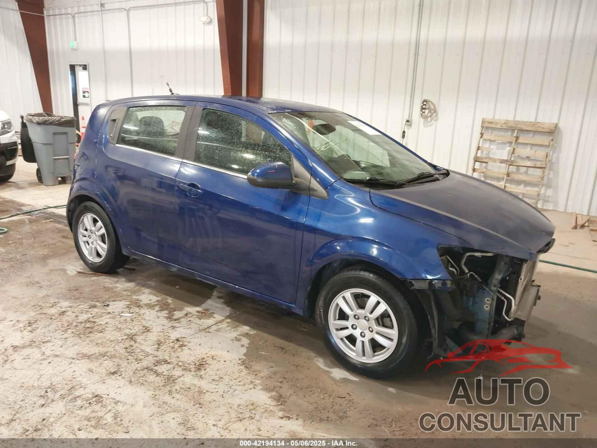 CHEVROLET SONIC 2013 - 1G1JC6SB7D4212916