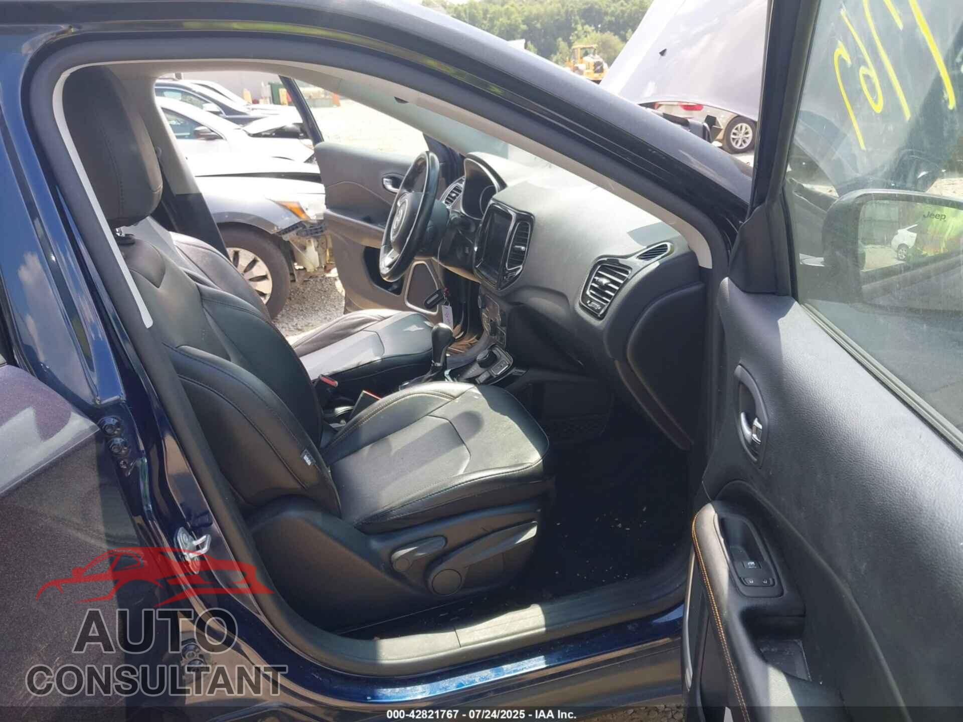 JEEP COMPASS 2020 - 3C4NJDCB2LT137259