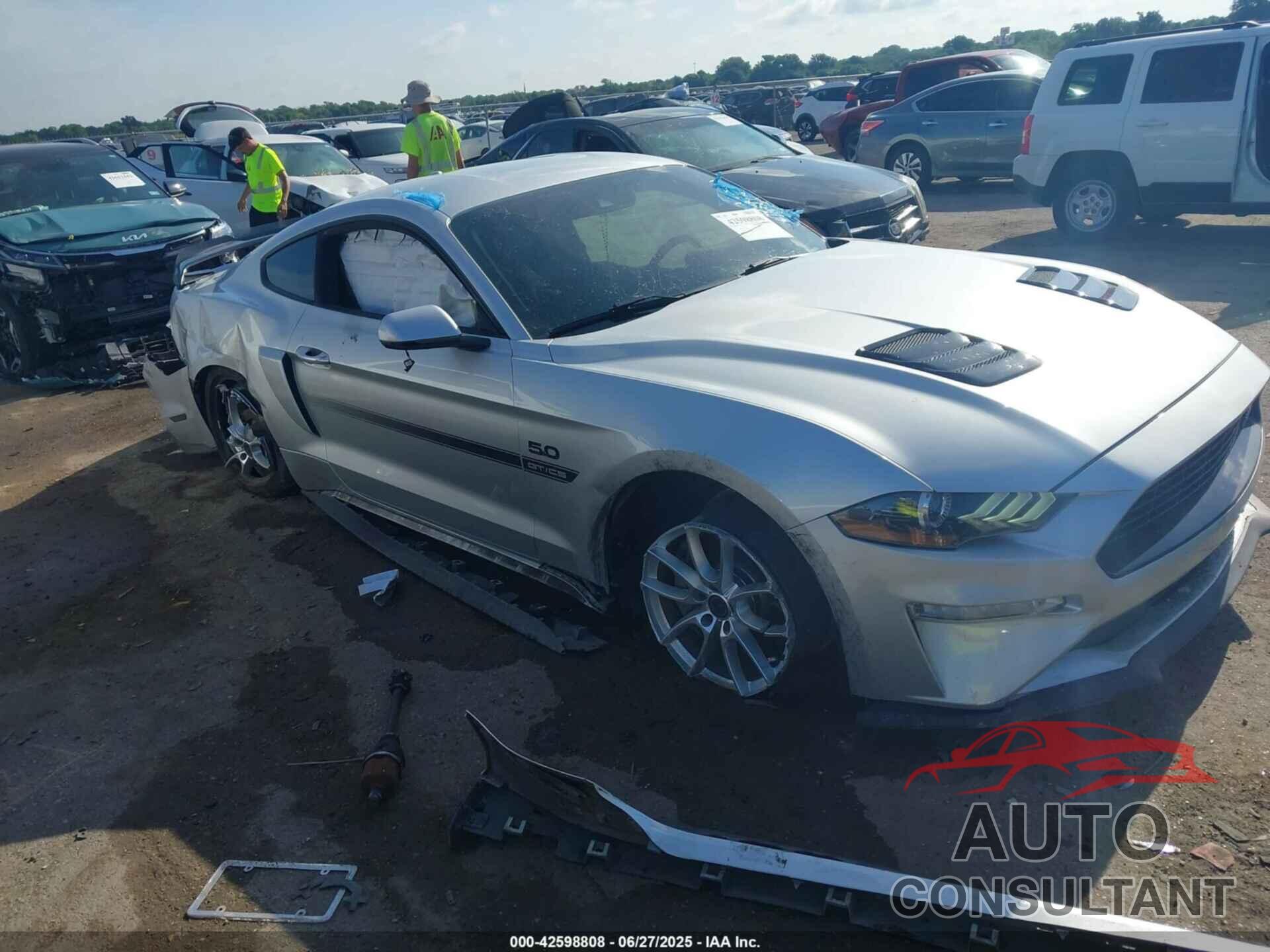 FORD MUSTANG 2019 - 1FA6P8CF8K5143066