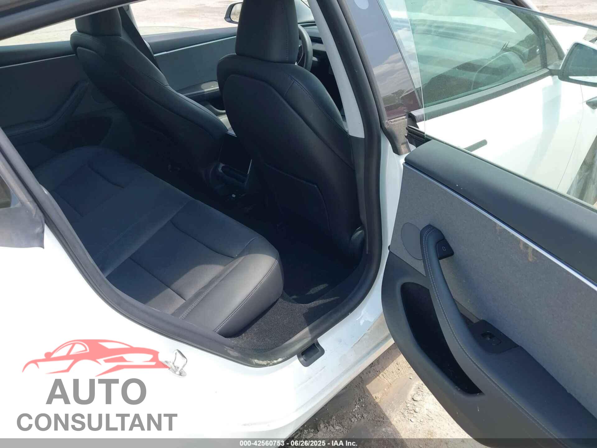 TESLA MODEL 3 2024 - 5YJ3E1EA5RF742009