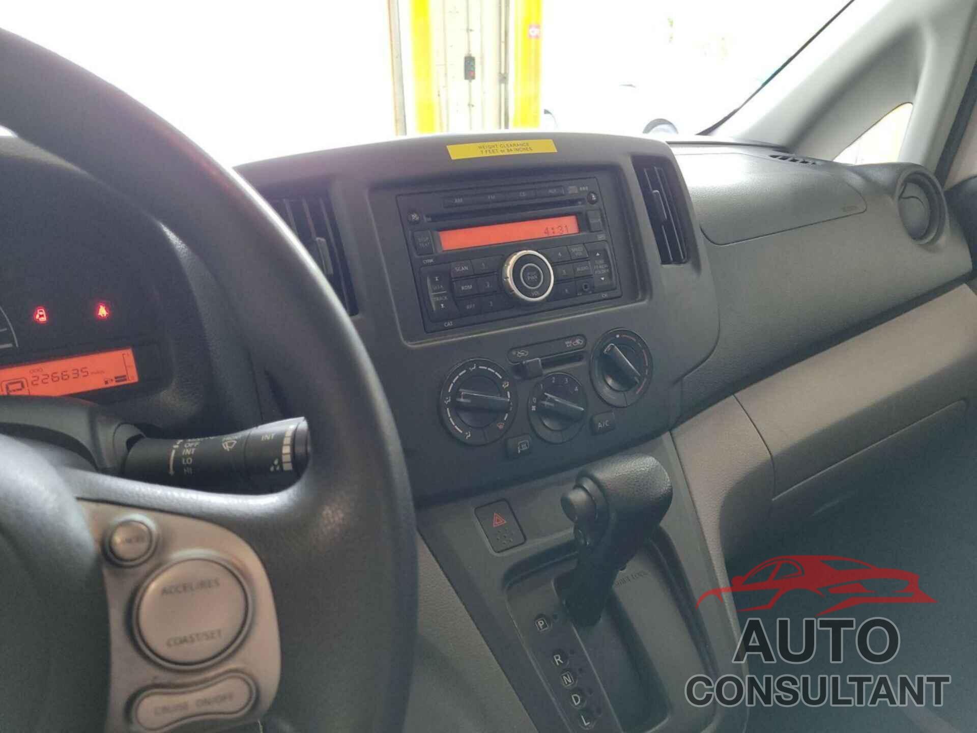 NISSAN NV200 2017 - 3N6CM0KN8HK697137