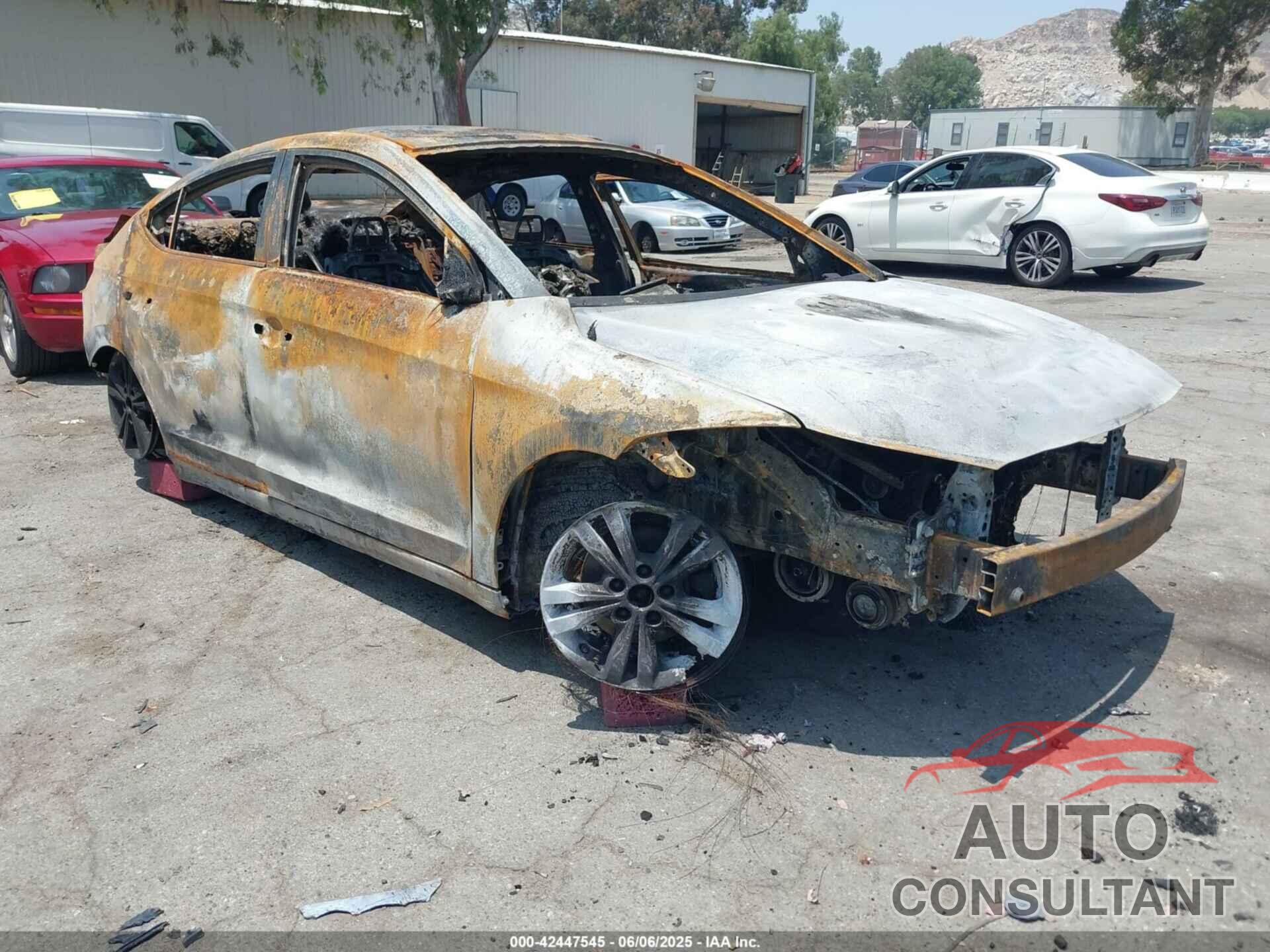 HYUNDAI ELANTRA 2018 - KMHD84LF9JU474701