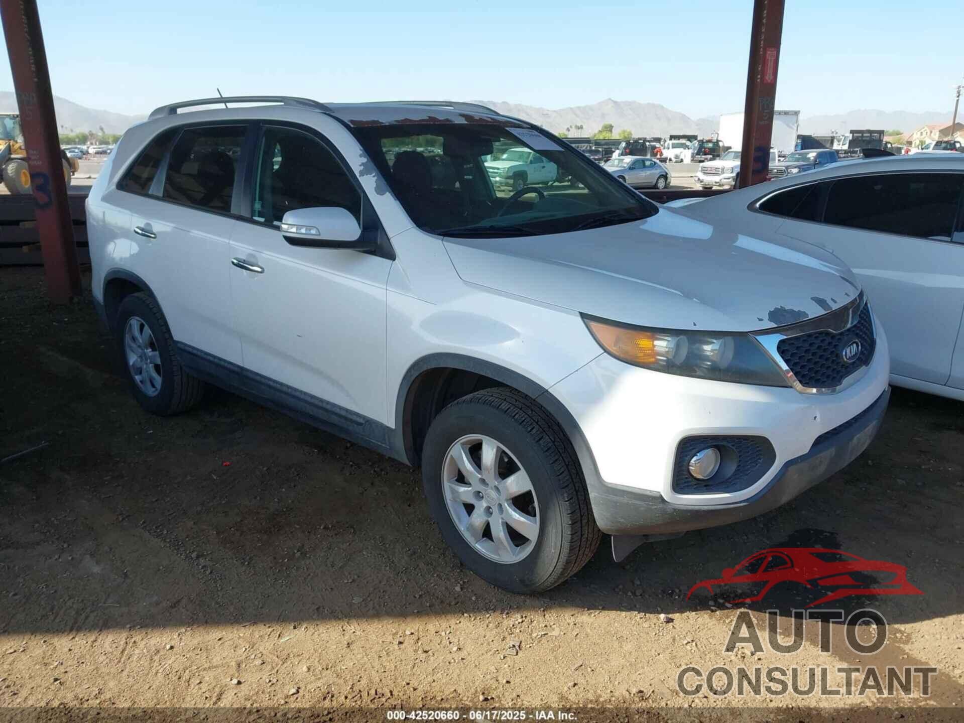 KIA SORENTO 2011 - 5XYKT4A14BG043025