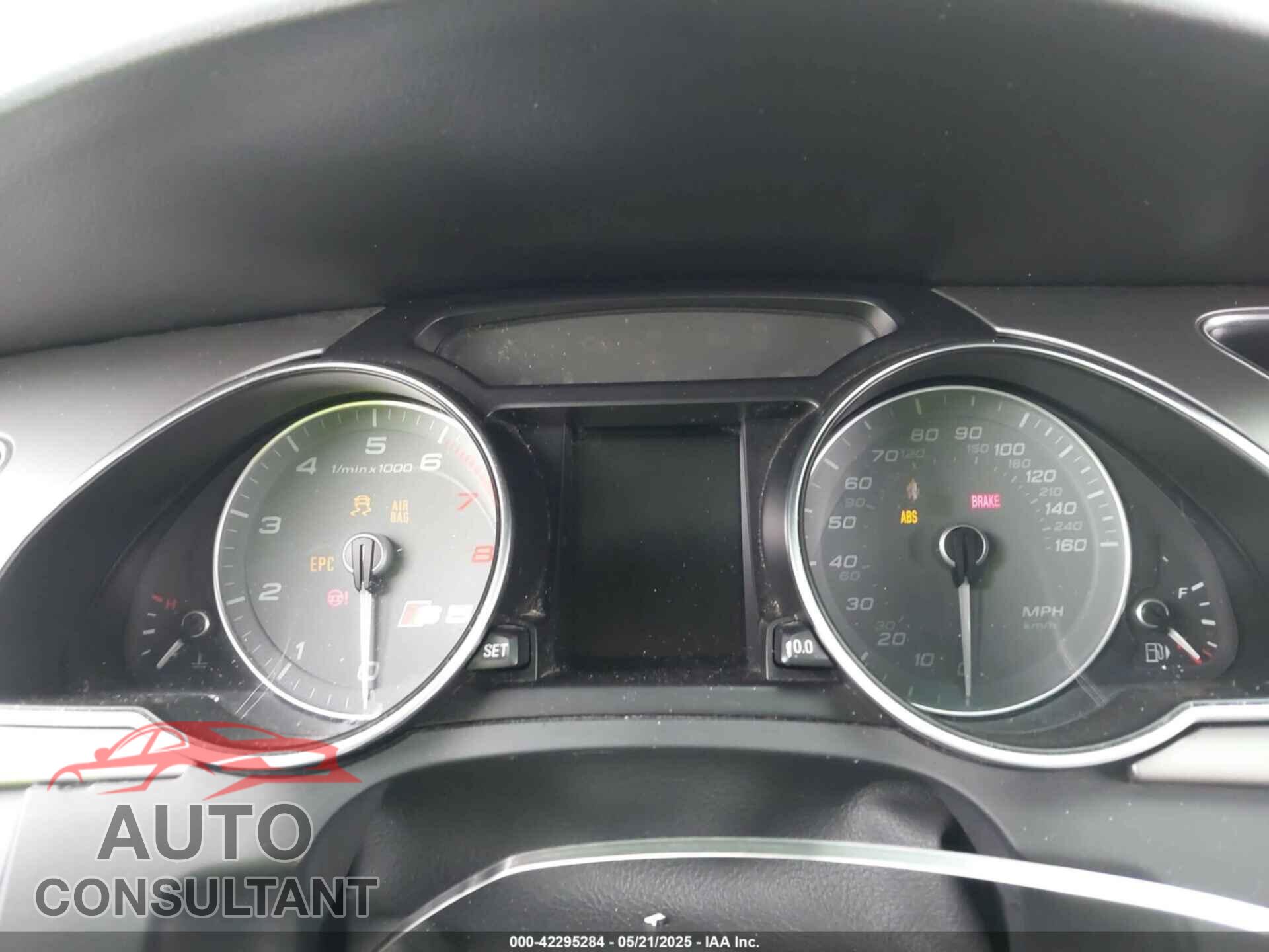 AUDI S5 2013 - WAUCGAFR2DA074960