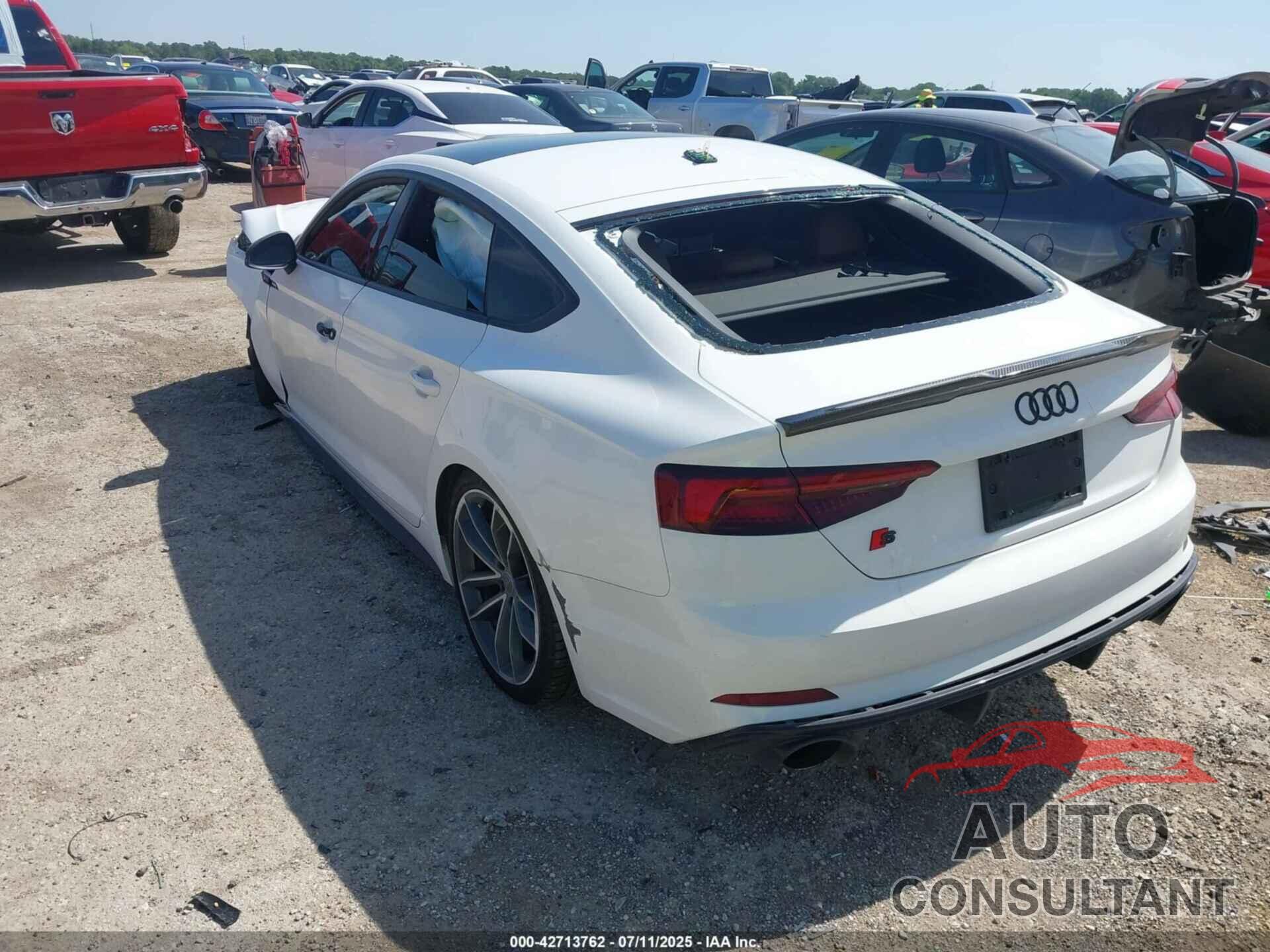 AUDI A5 2019 - WAUDNCF50KA068638