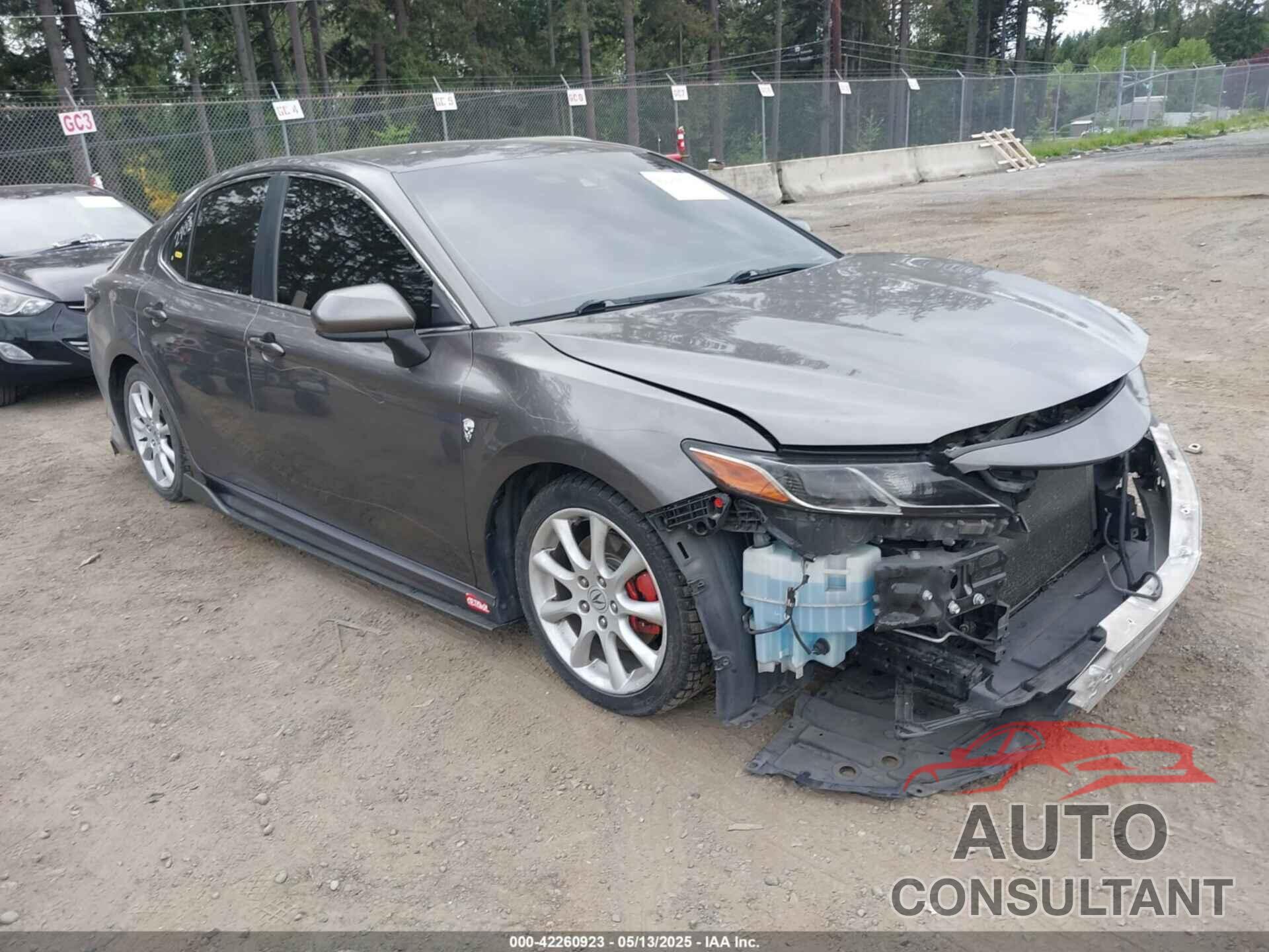 TOYOTA CAMRY 2018 - 4T1B11HK4JU145534