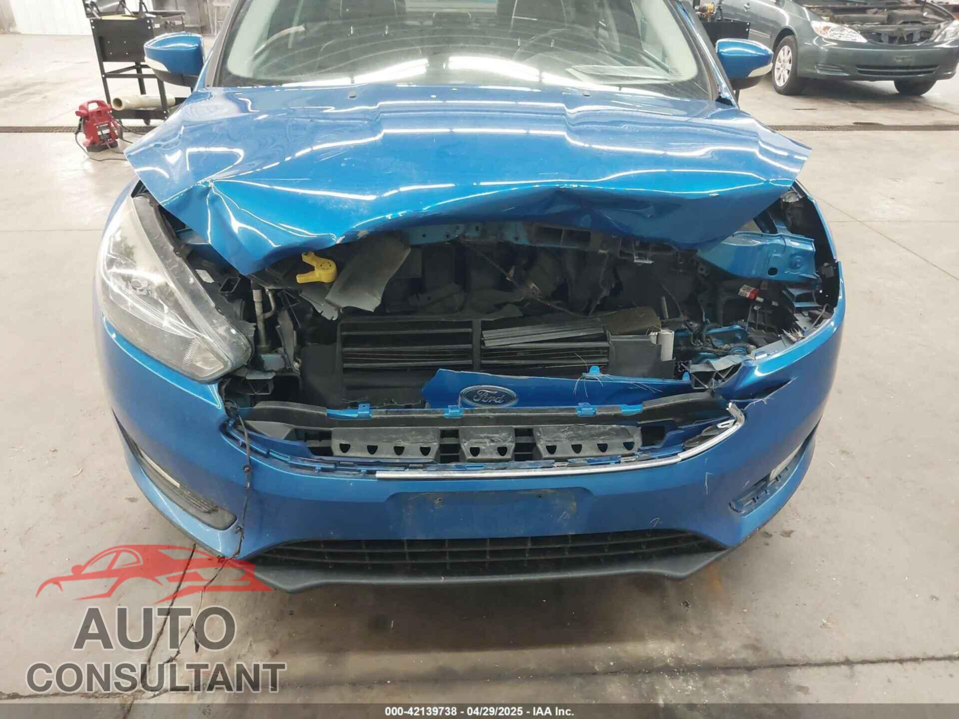 FORD FOCUS 2015 - 1FADP3F25FL319964