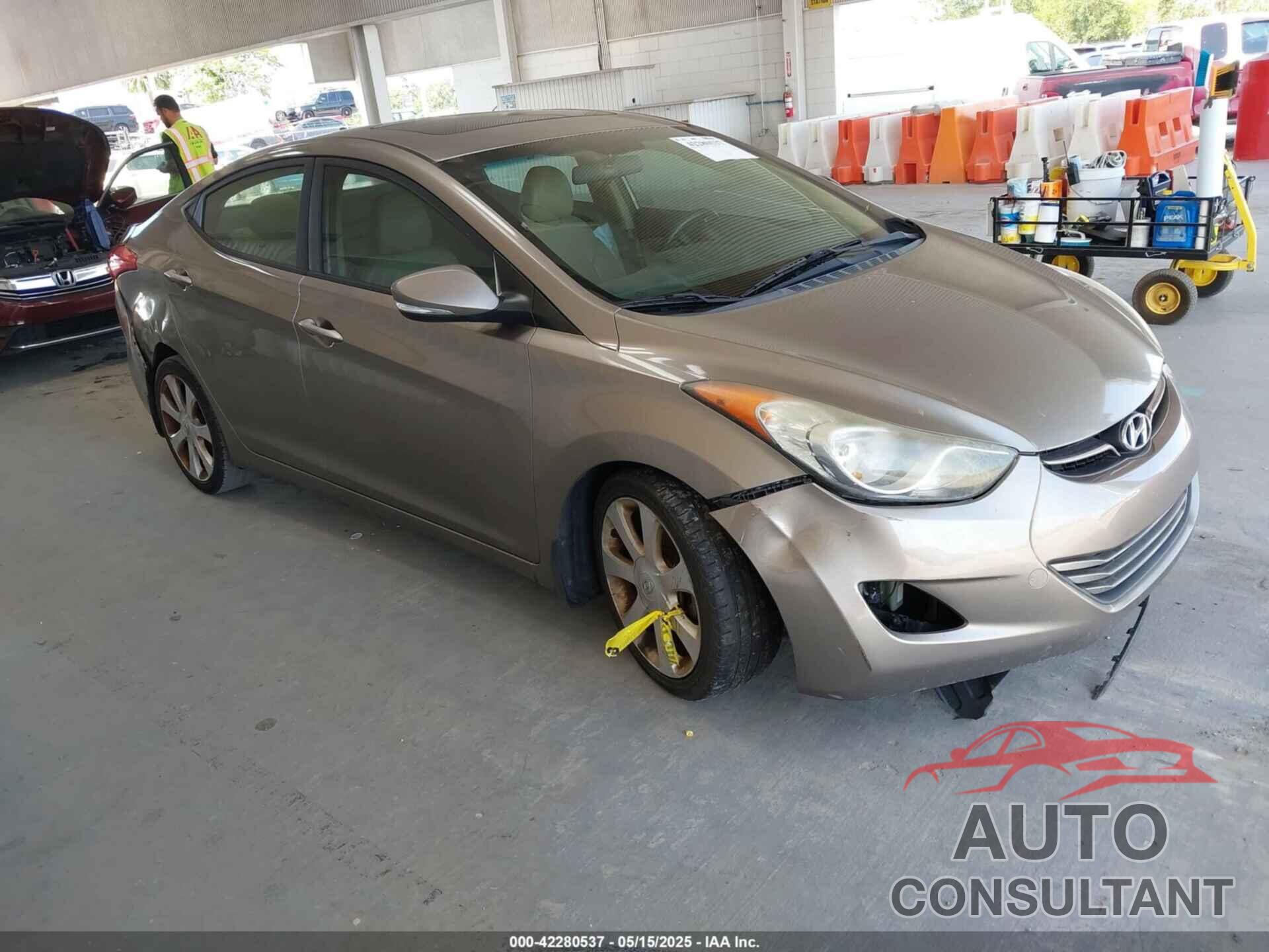 HYUNDAI ELANTRA 2013 - 5NPDH4AE8DH274017