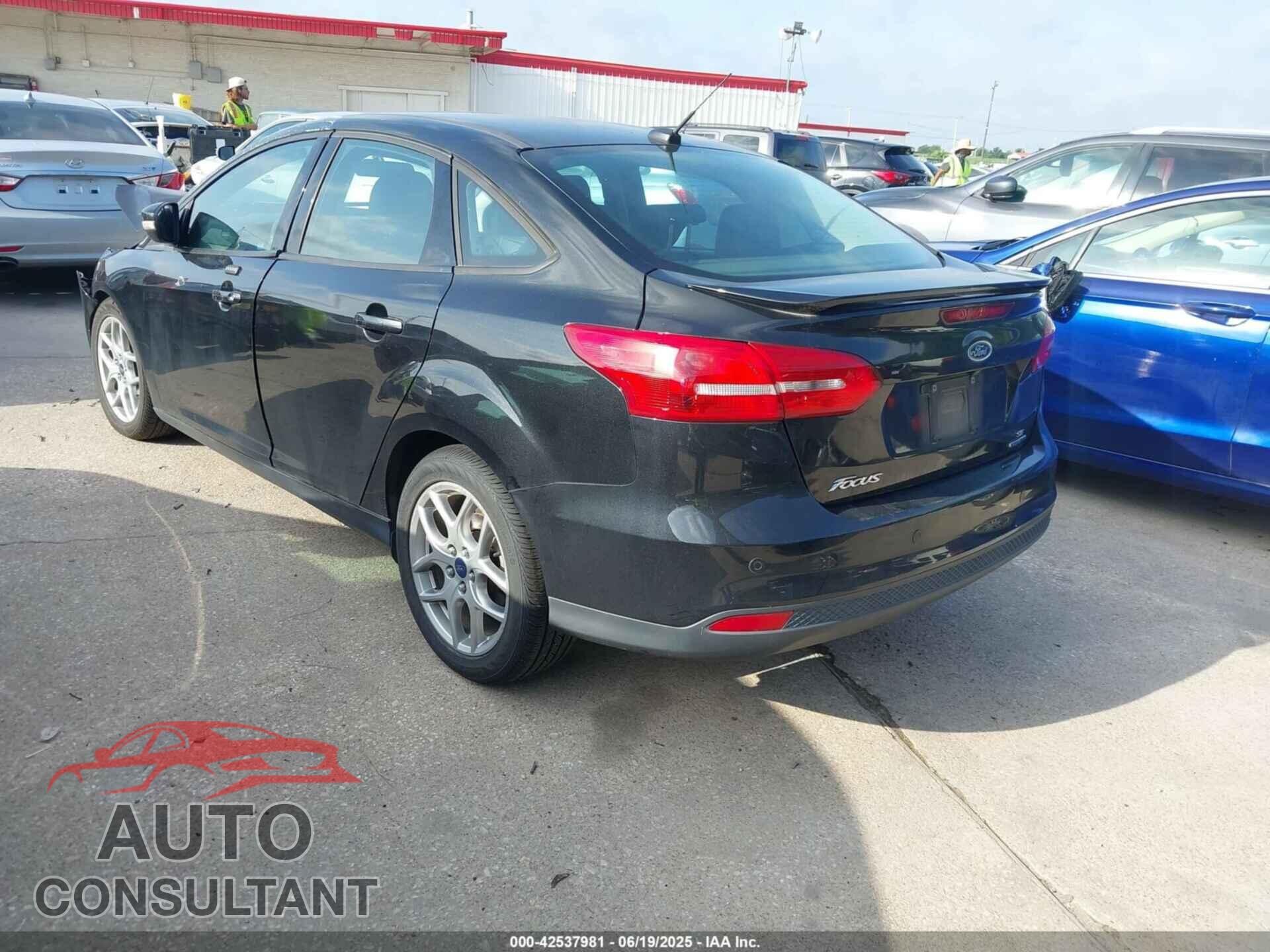 FORD FOCUS 2015 - 1FADP3F29FL384591
