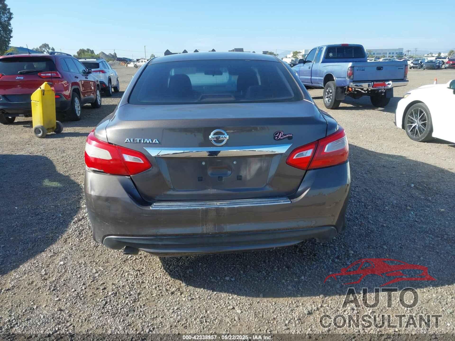 NISSAN ALTIMA 2017 - 1N4AL3AP3HN328798