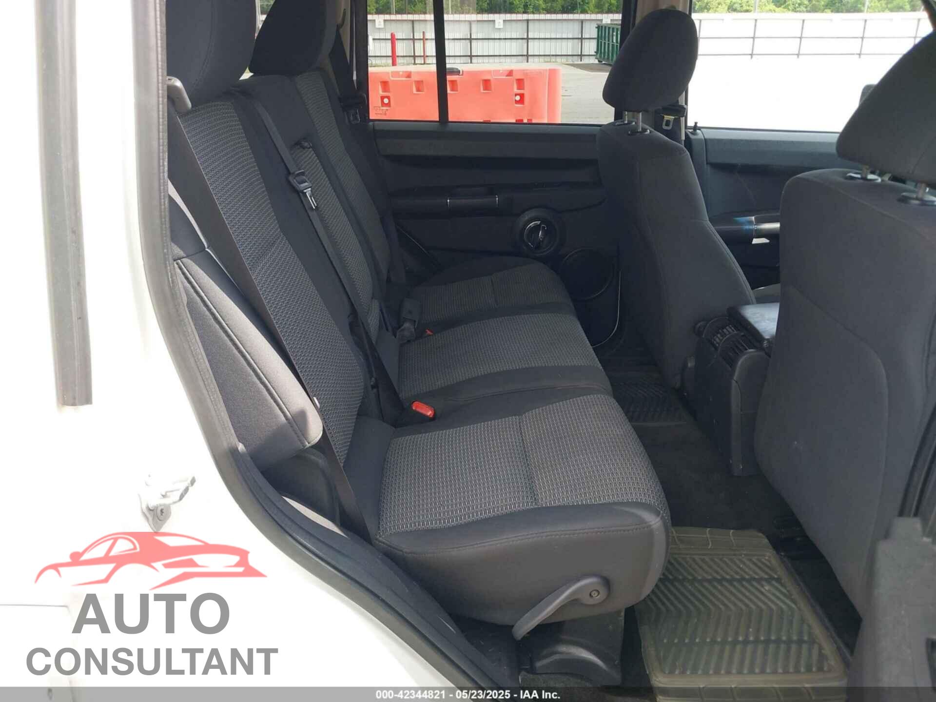 JEEP COMMANDER 2010 - 1J4RH4GK4AC140982