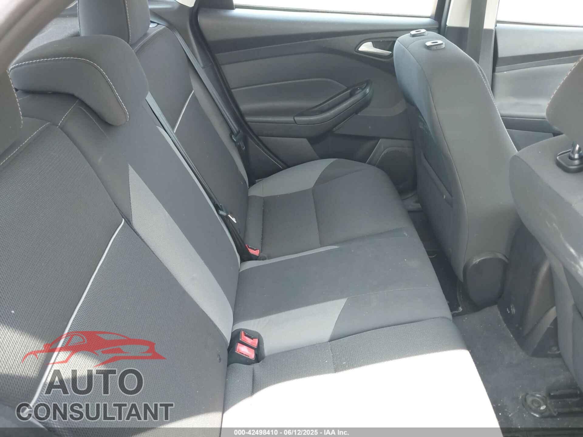 FORD FOCUS 2014 - 1FADP3K20EL309945