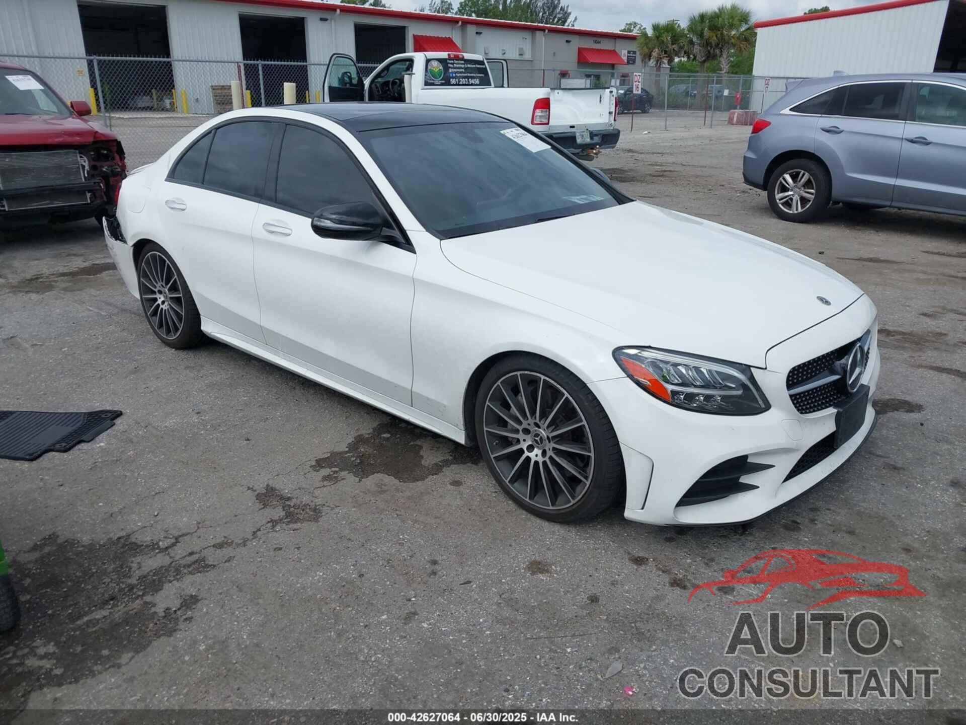 MERCEDES-BENZ C 300 2019 - 55SWF8EB4KU318644