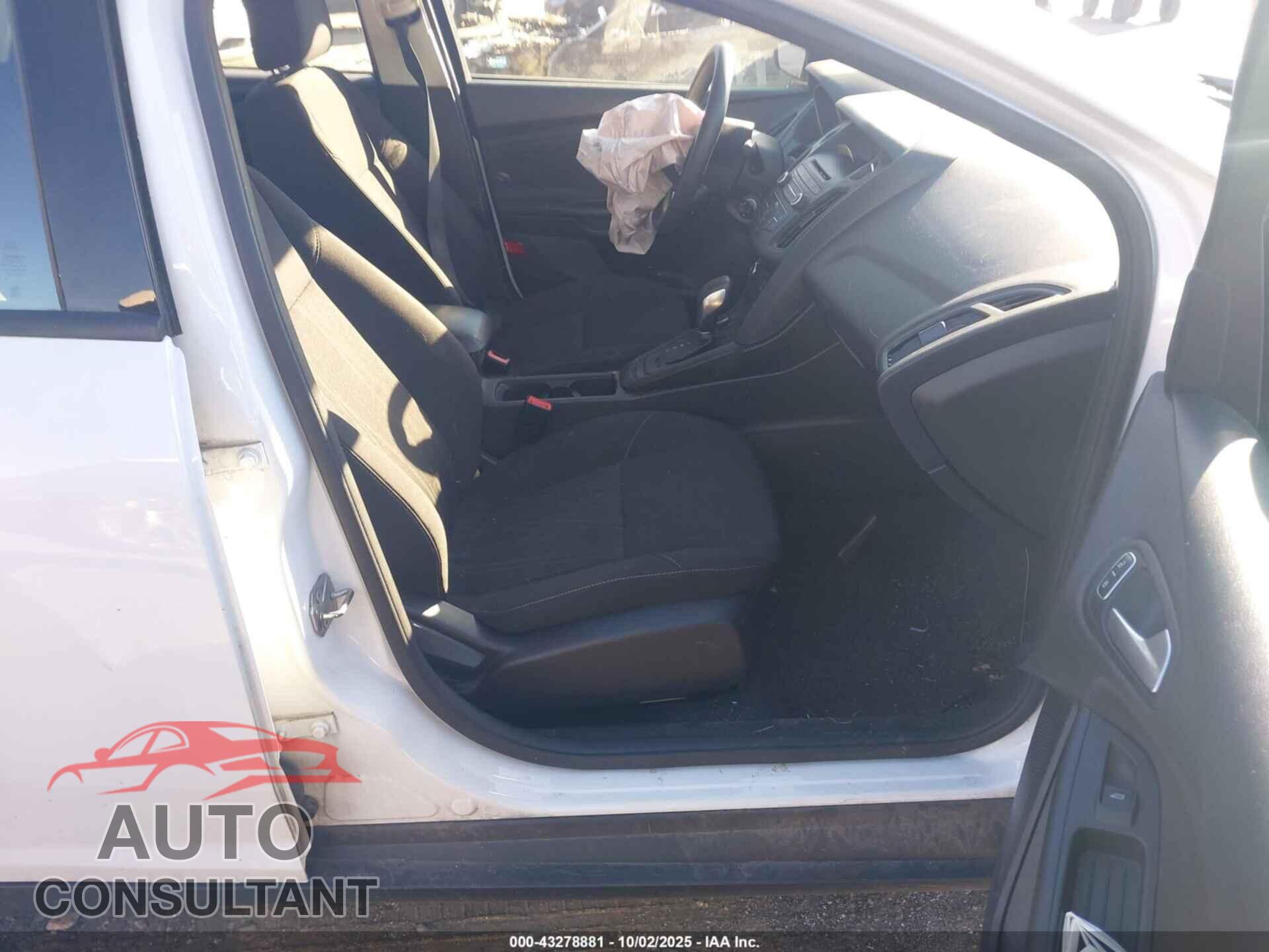 FORD FOCUS 2017 - 1FADP3F22HL332996