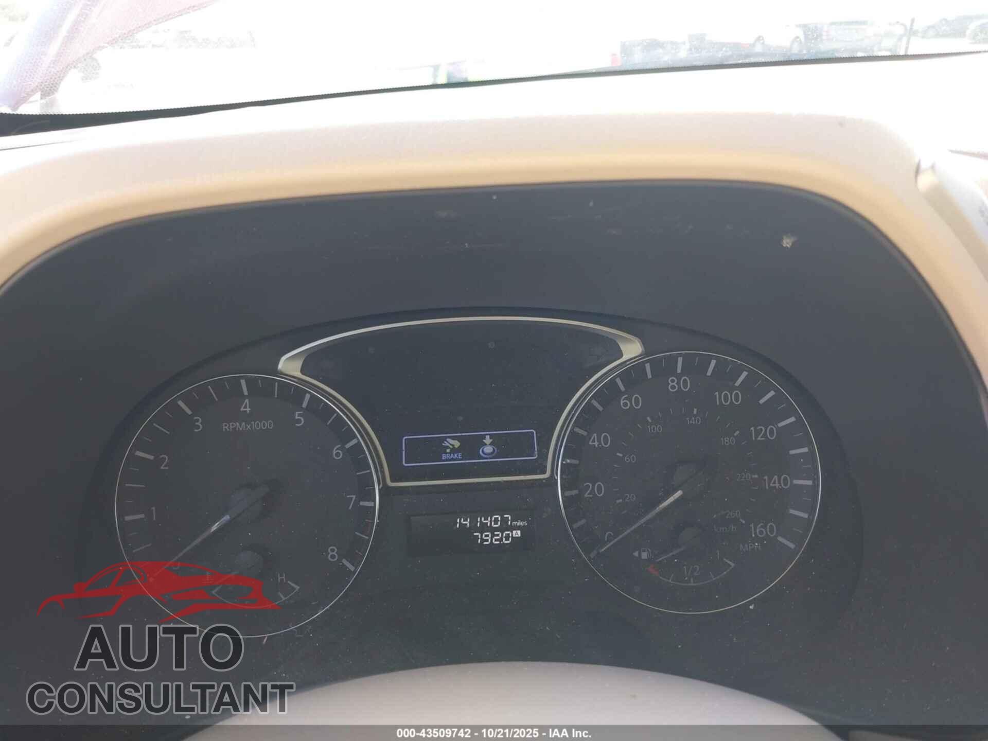 NISSAN PATHFINDER 2014 - 5N1AR2MM3EC619065