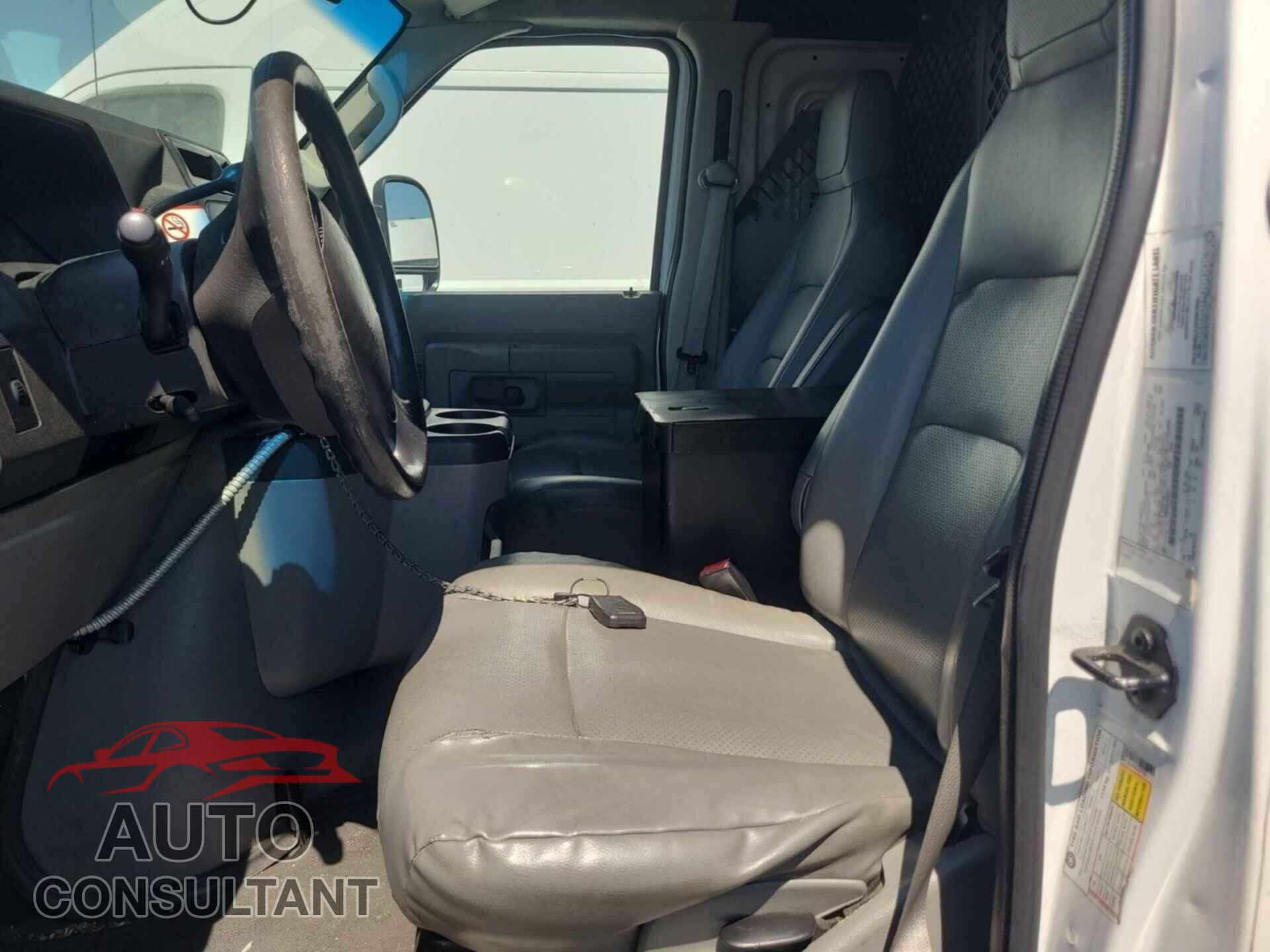 FORD E-150 2013 - 1FTNE1EL8DDA44827