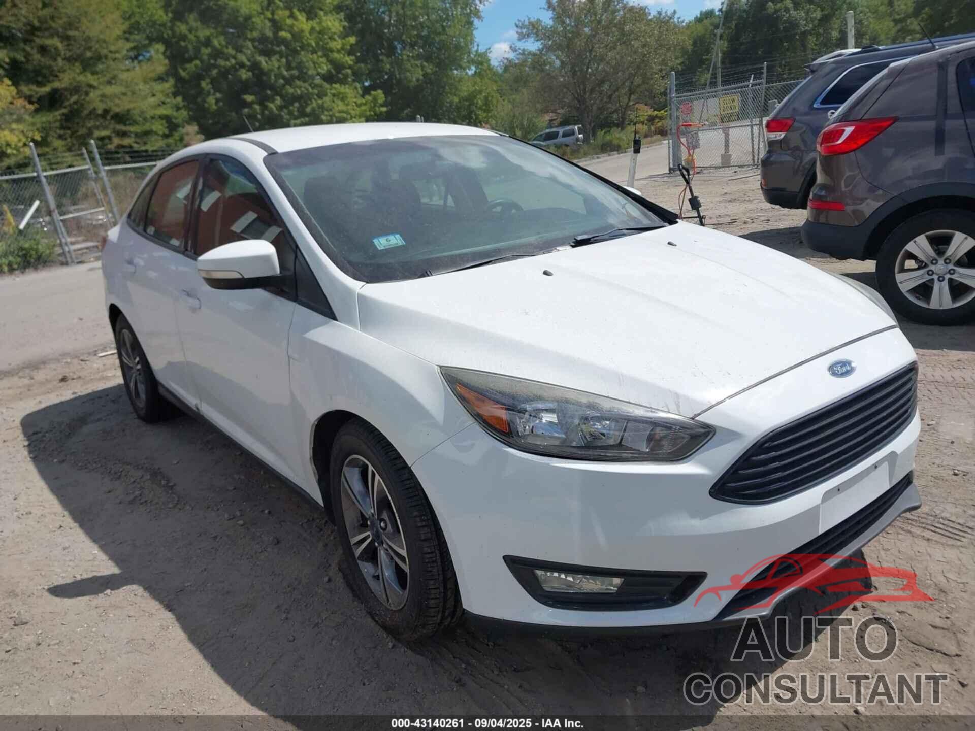FORD FOCUS 2018 - 1FADP3FEXJL202948