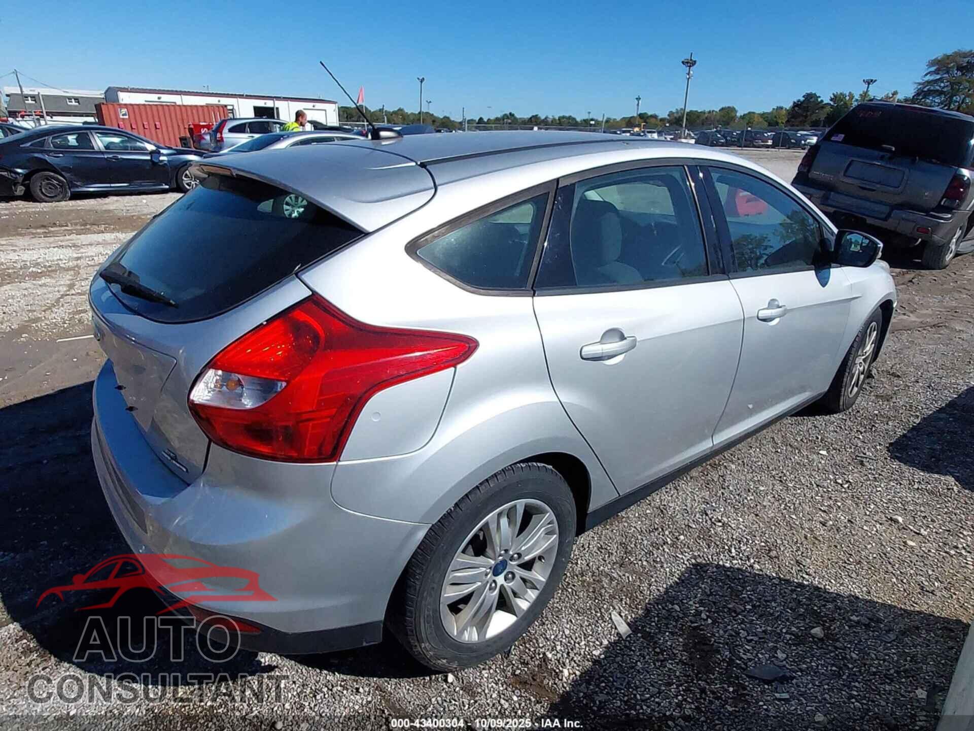 FORD FOCUS 2013 - 1FADP3K26DL232044