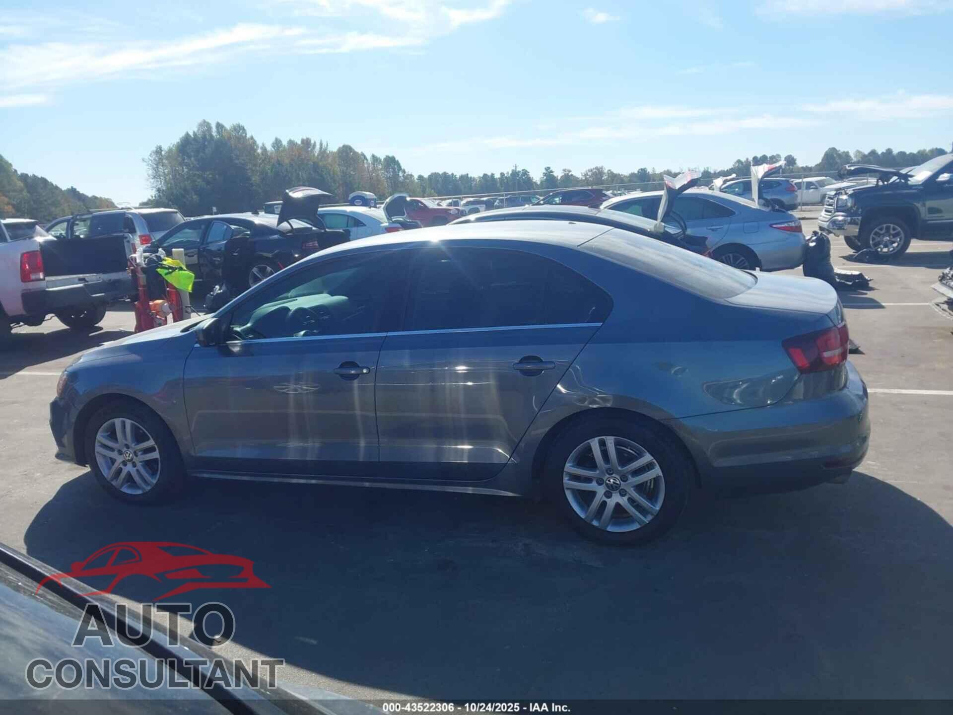 VOLKSWAGEN JETTA 2017 - 3VW2B7AJ8HM201783