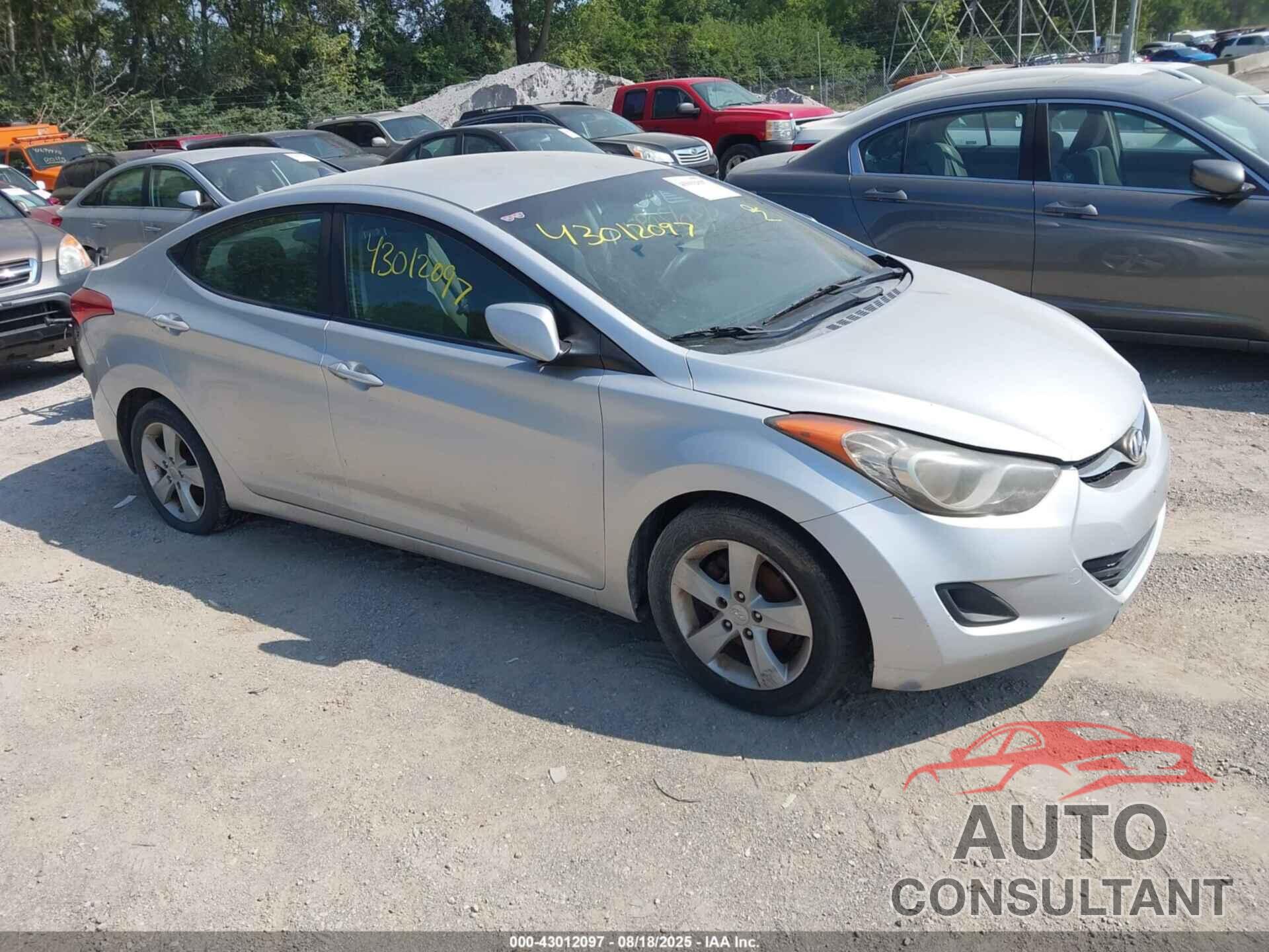 HYUNDAI ELANTRA 2011 - KMHDH4AE3BU169366