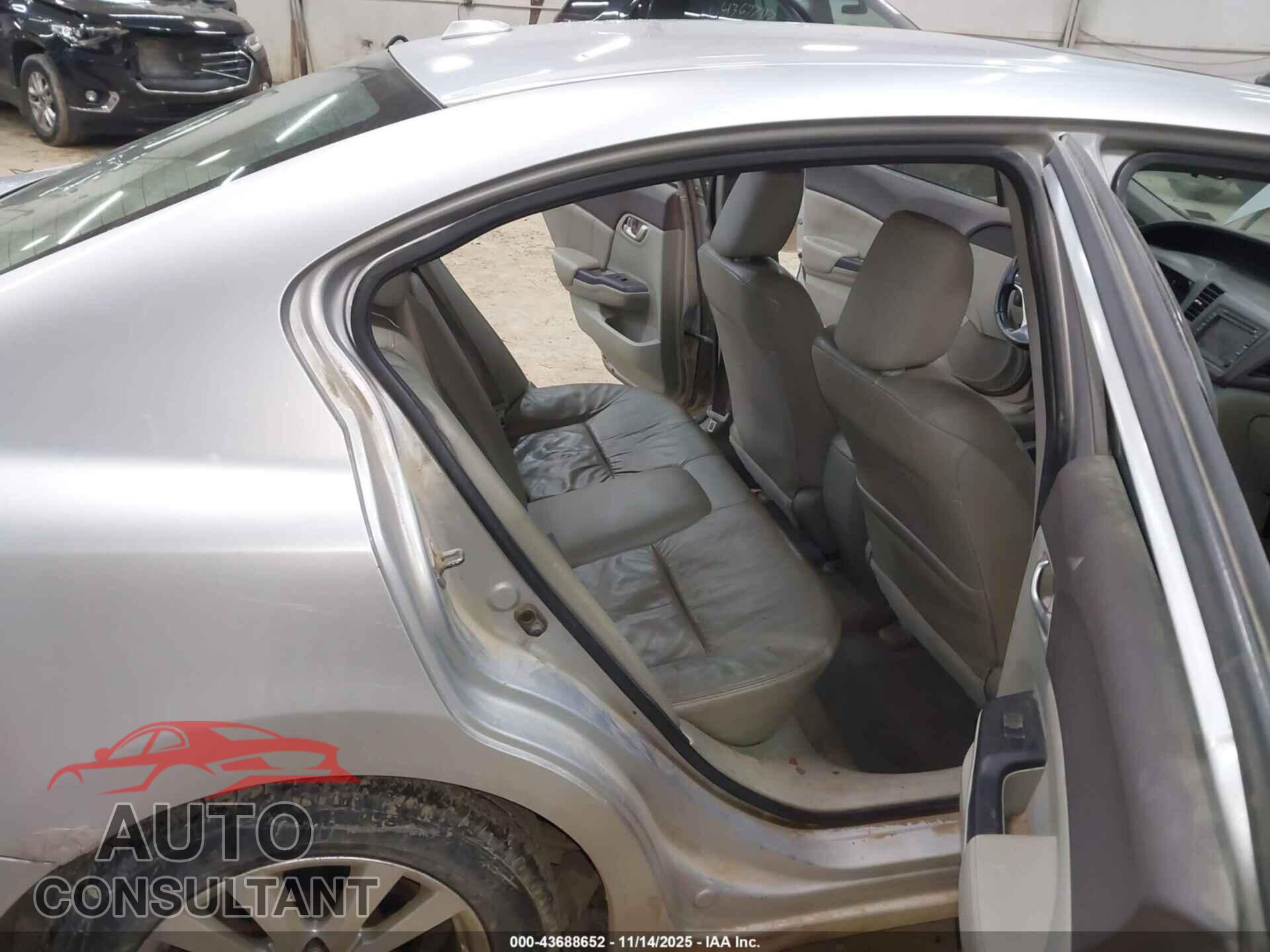 HONDA CIVIC 2012 - 2HGFB2F98CH528490