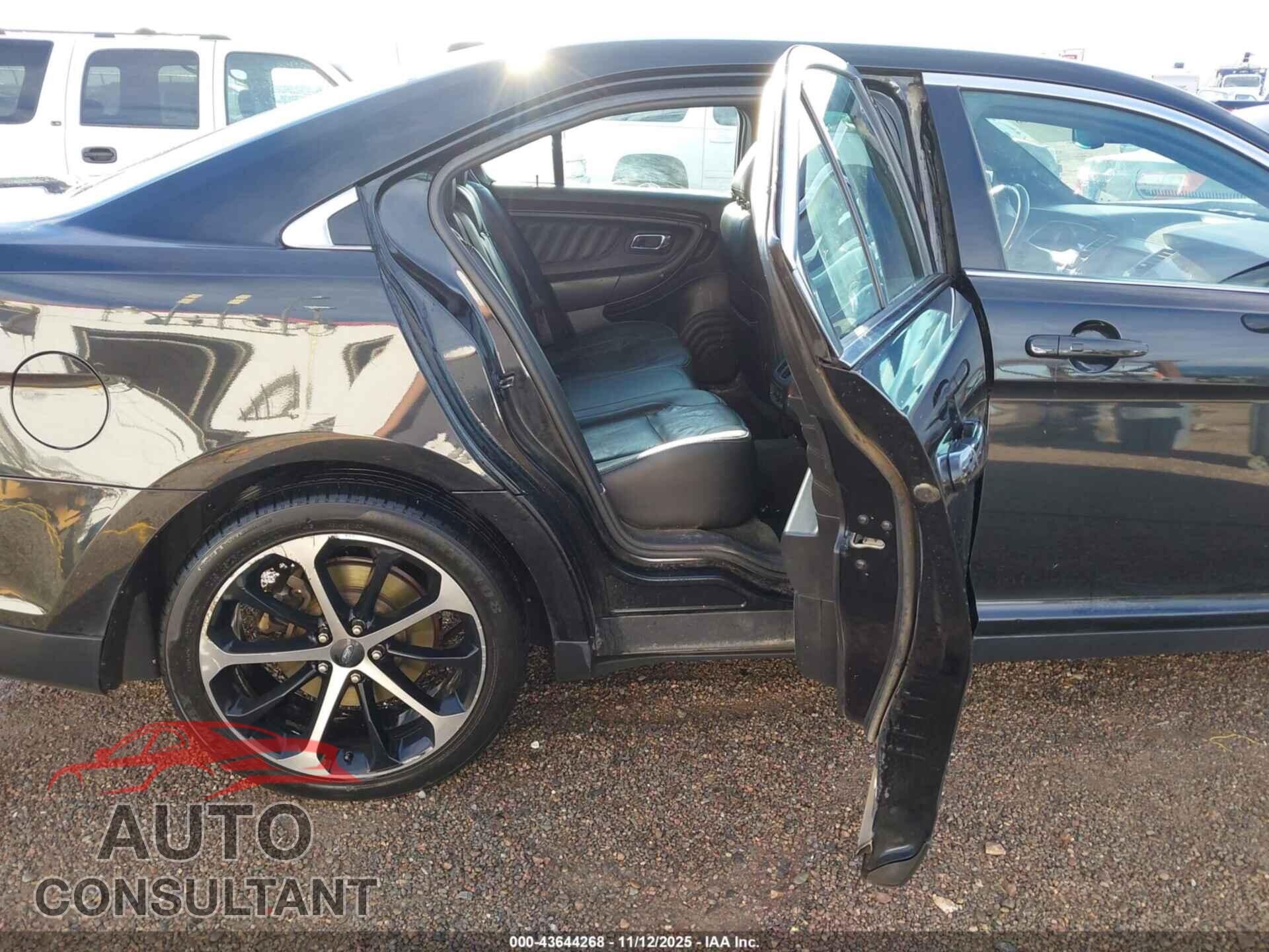 FORD TAURUS 2014 - 1FAHP2J8XEG112579