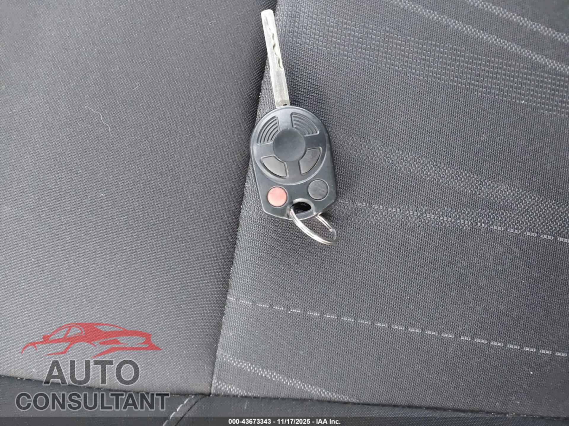 FORD FOCUS 2015 - 1FADP3E2XFL362777