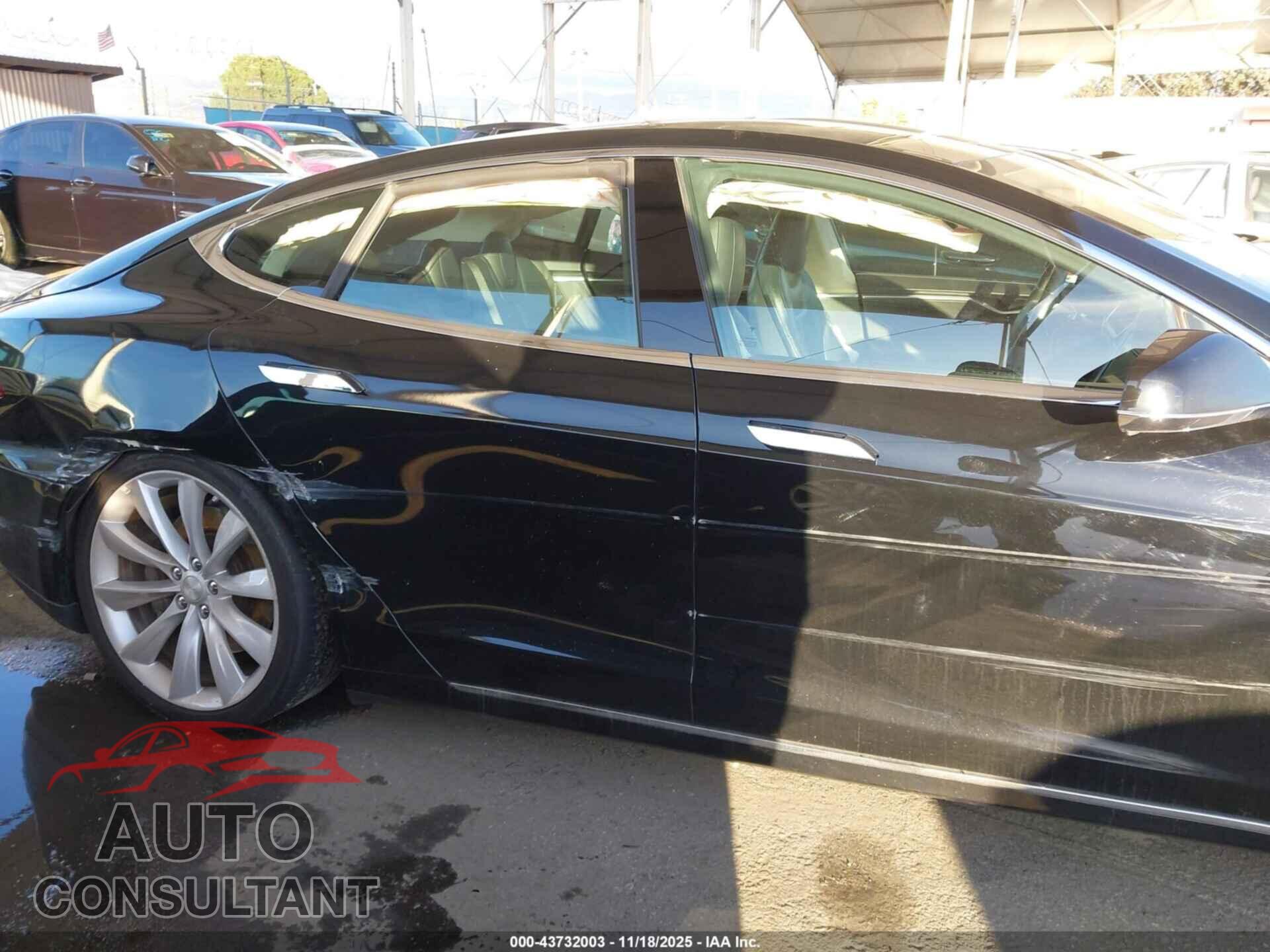 TESLA MODEL S 2013 - 5YJSA1DG2DFP14531