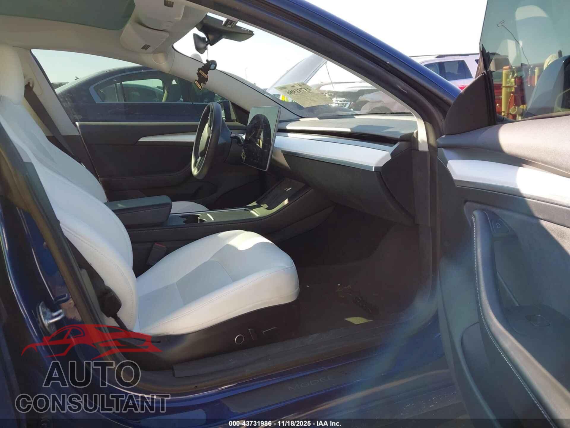 TESLA MODEL 3 2023 - 5YJ3E1EA4PF588471