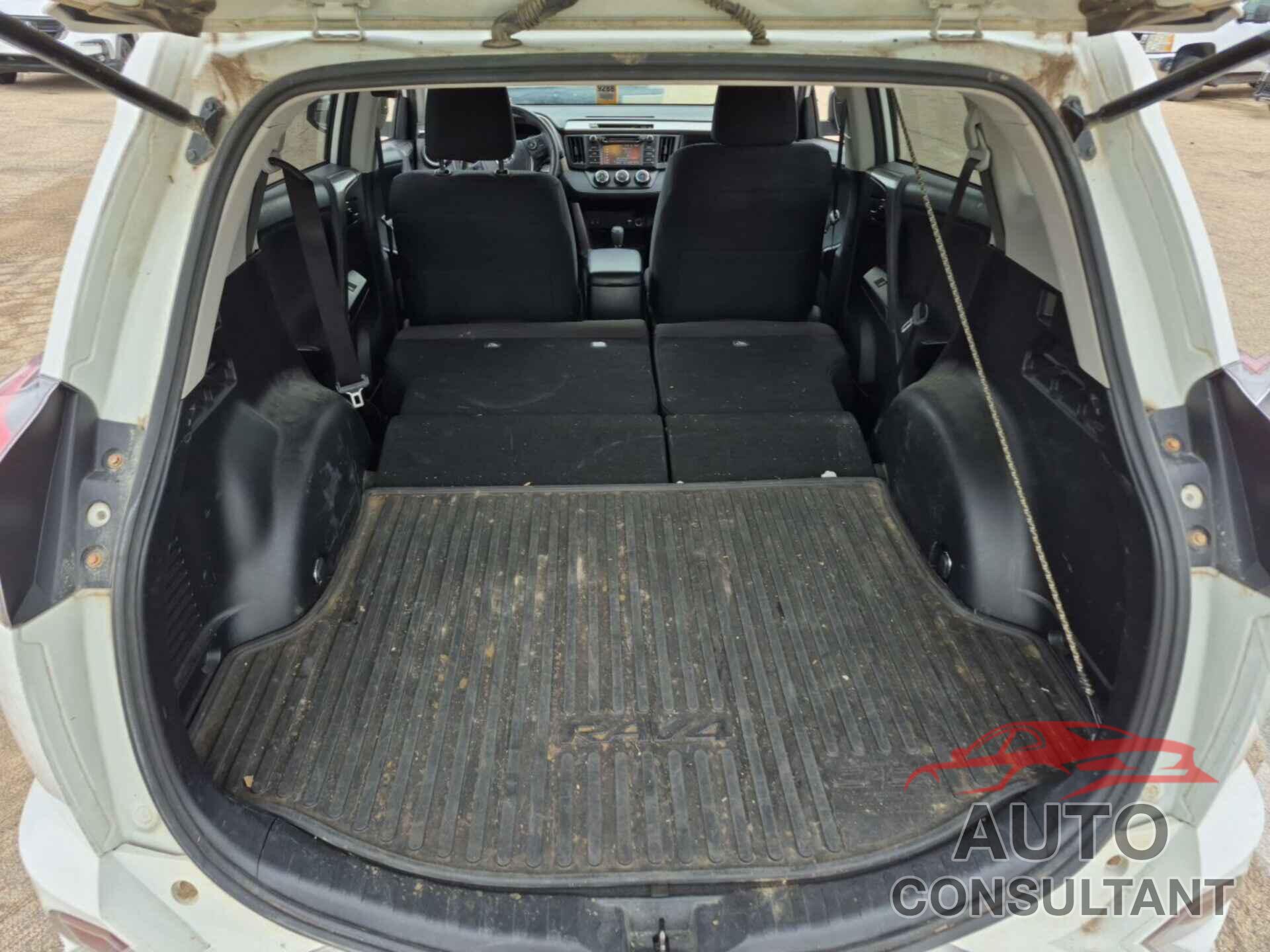 TOYOTA RAV4 2018 - JTMBFREV2JJ183462