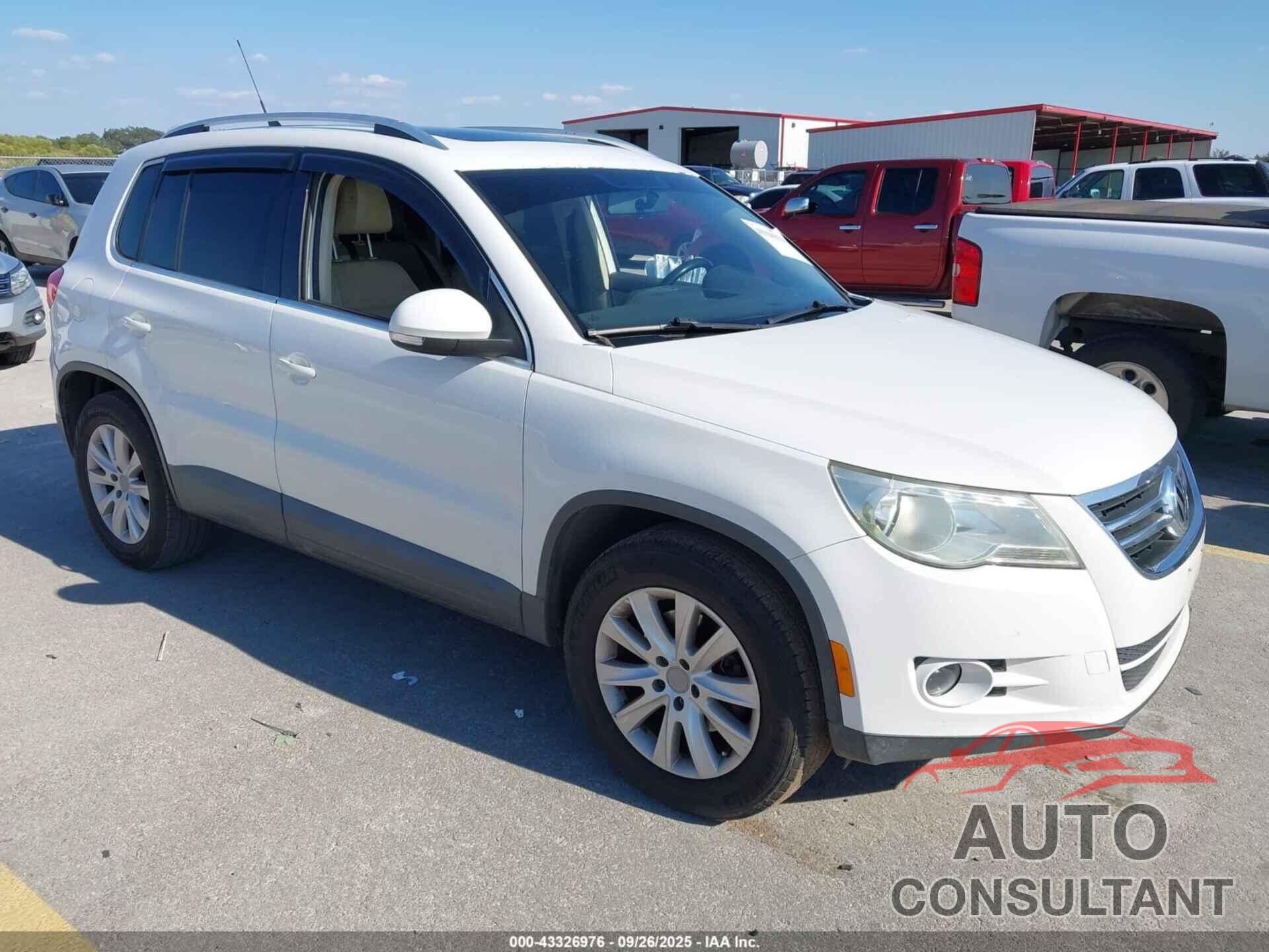 VOLKSWAGEN TIGUAN 2009 - WVGAV75N99W526152